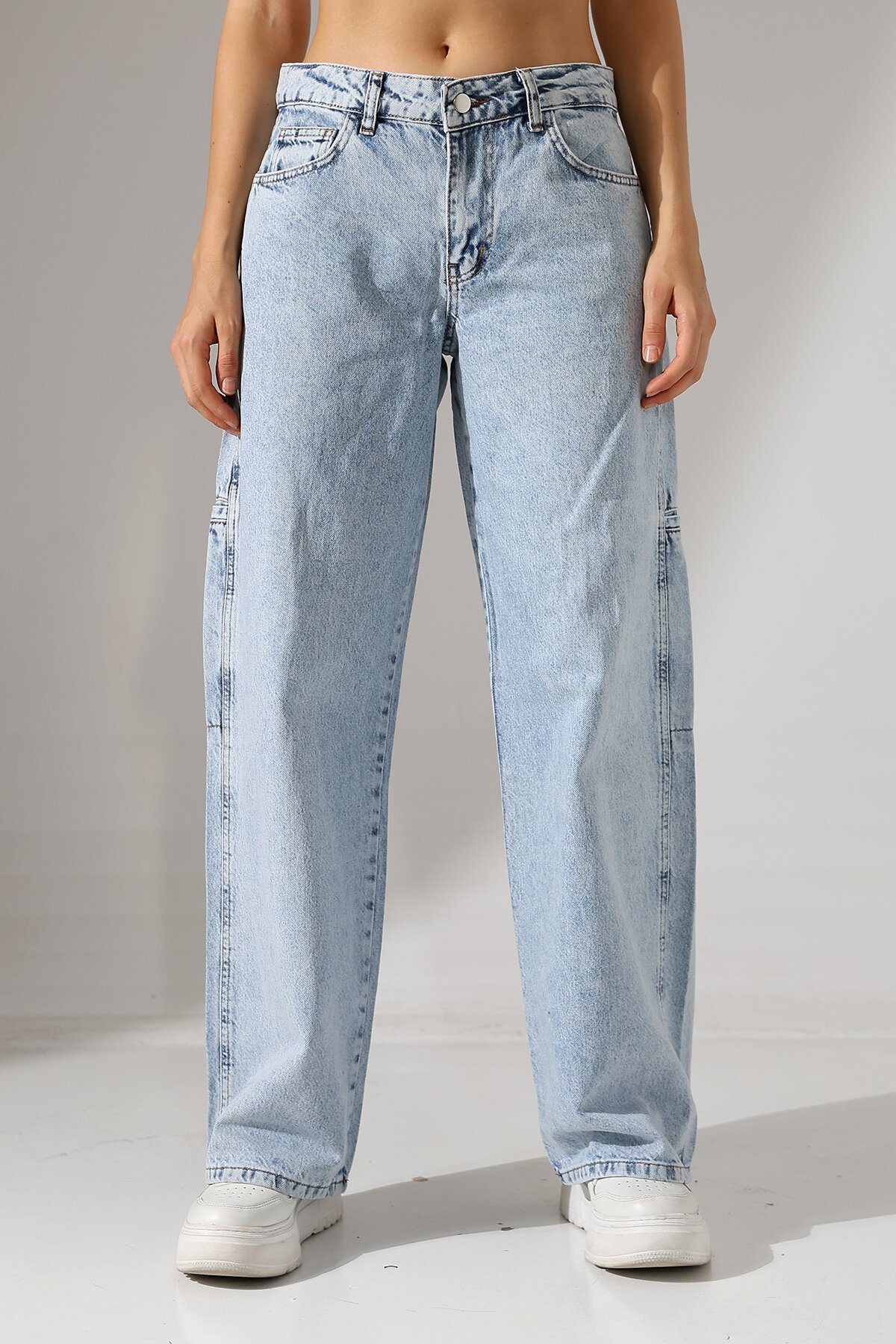 Açık Mavi Geniş Paça Jean Pantolon