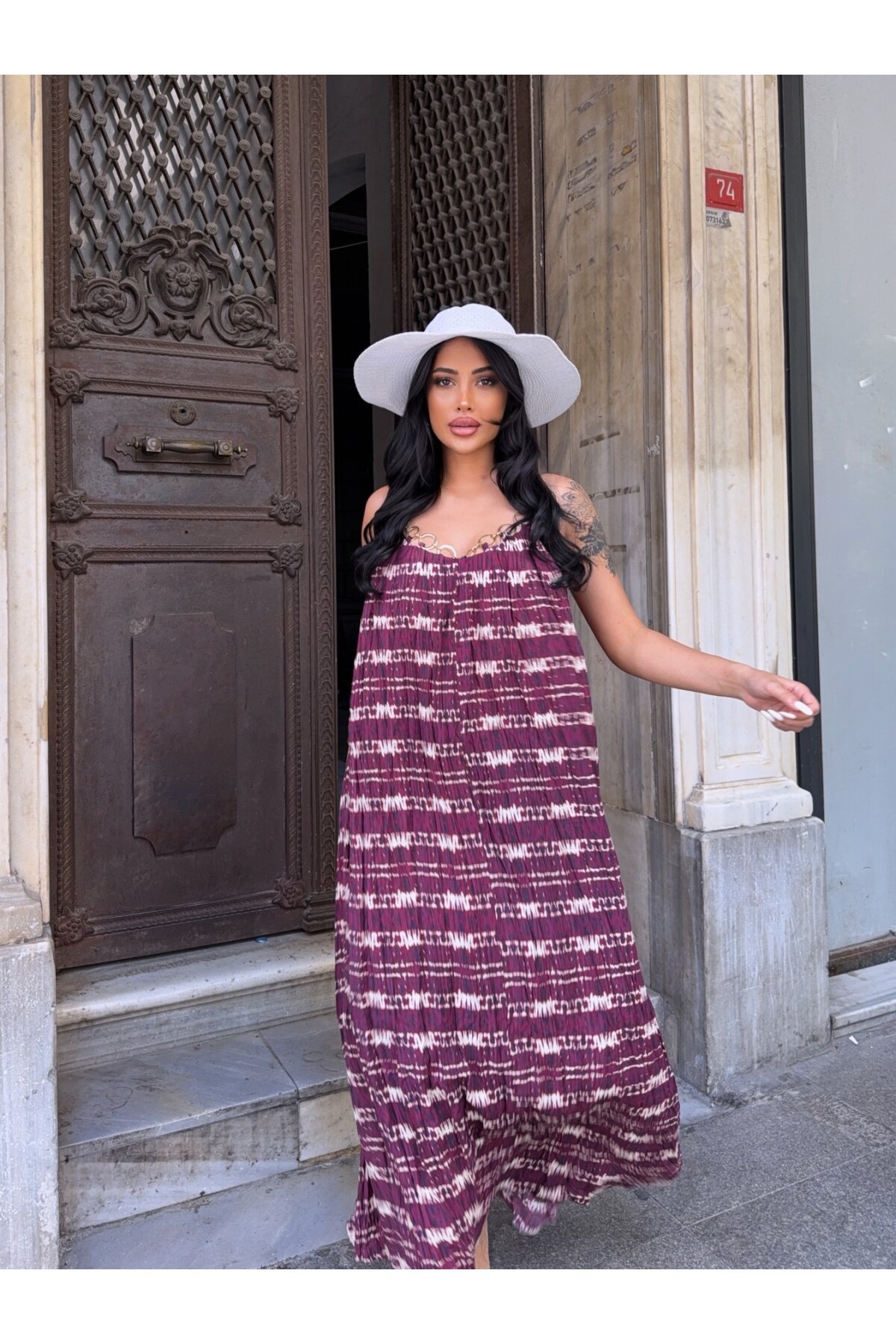 Askılı Yakası Halka Detay Maxi Elbise