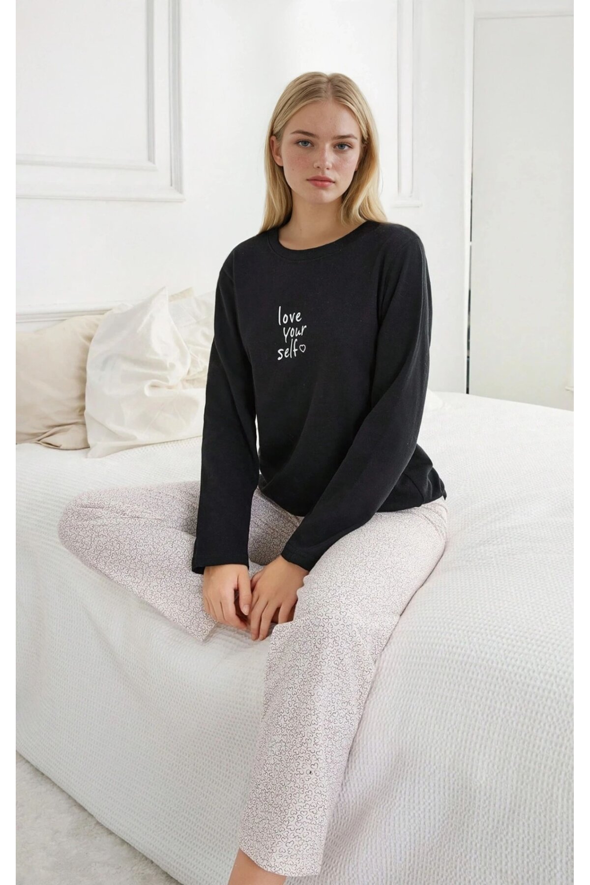 Baskılı Uzun Kollu Desenli Pijama Takımı