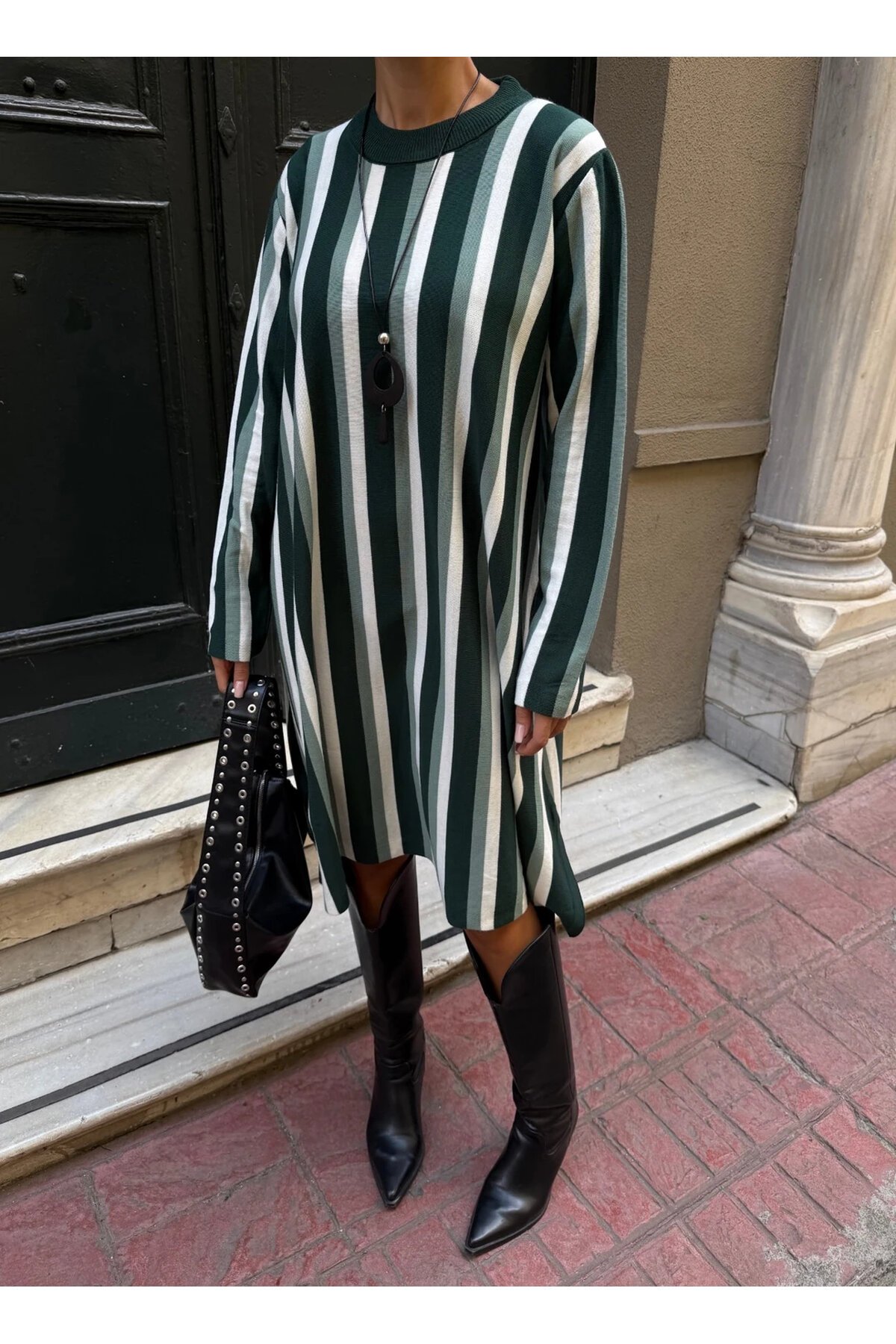 Bisiklet Yaka Çizgi Desenli Triko Elbise