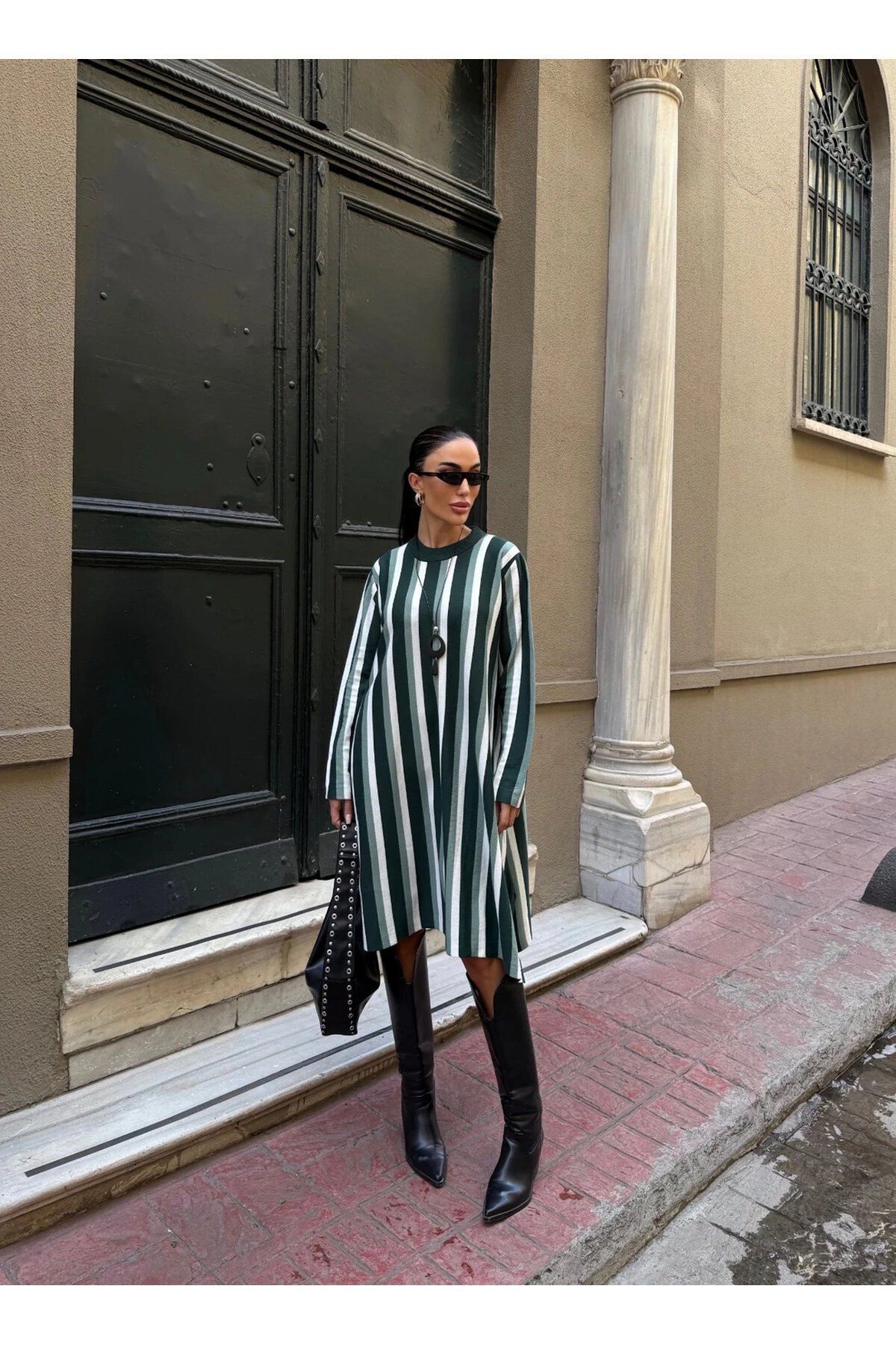 Bisiklet Yaka Çizgi Desenli Triko Elbise