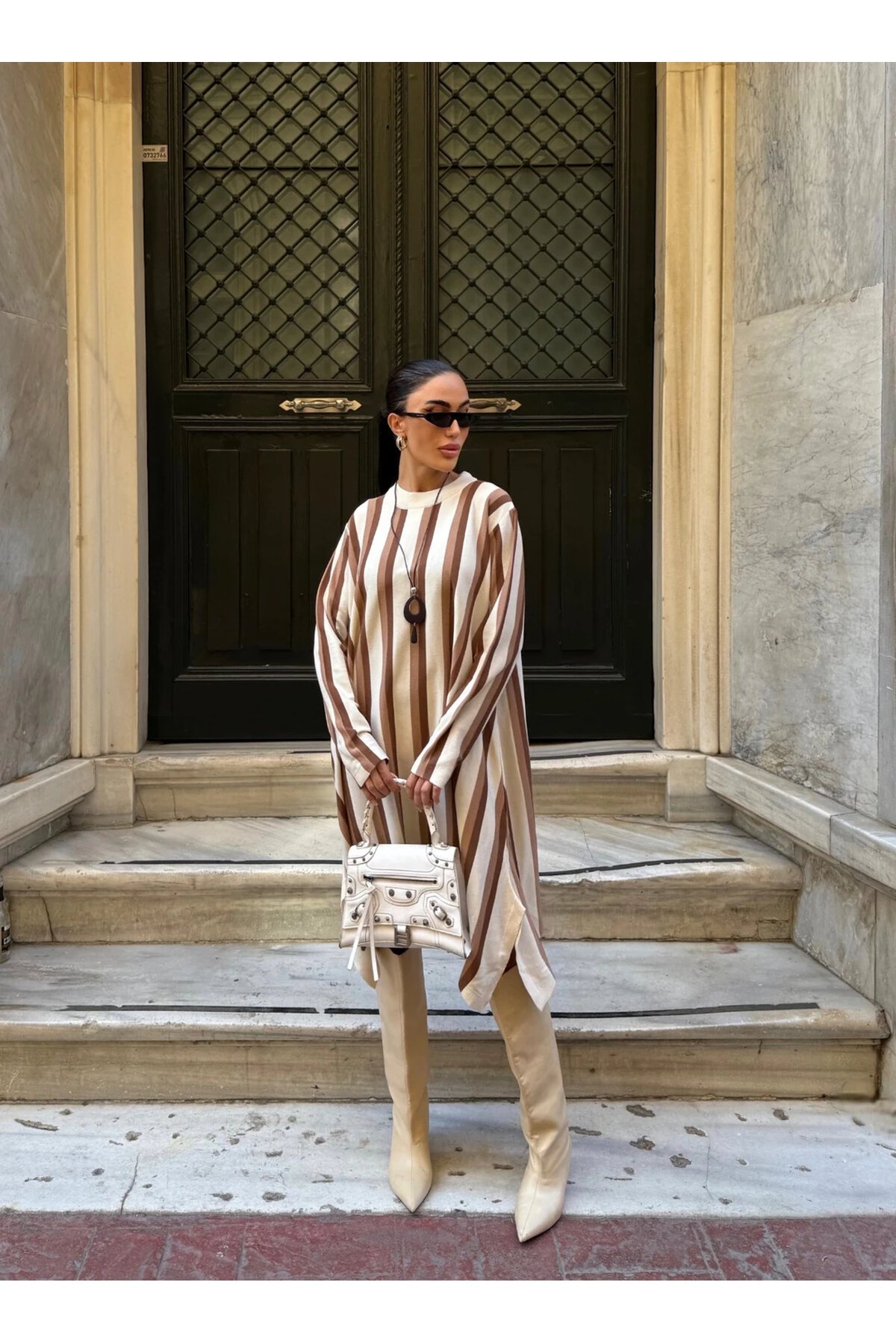 Bisiklet Yaka Çizgi Desenli Triko Elbise