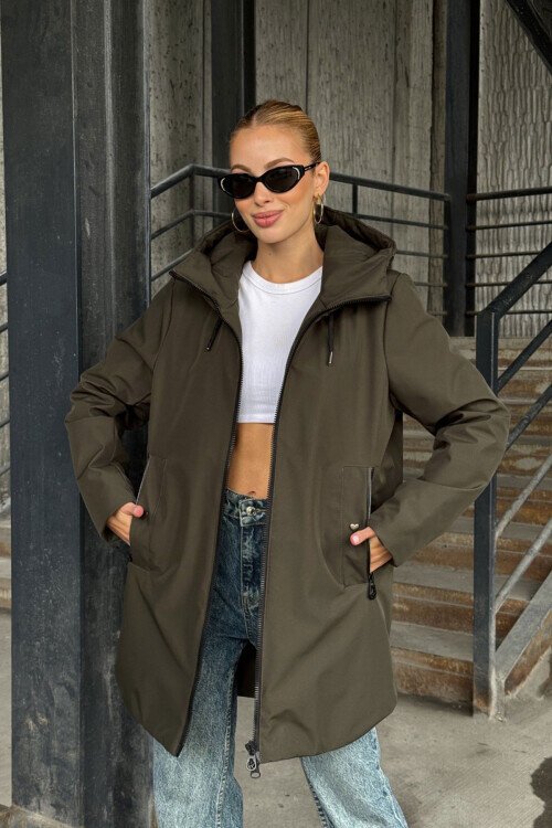 Çift Cepli Kapüşonlu Mont