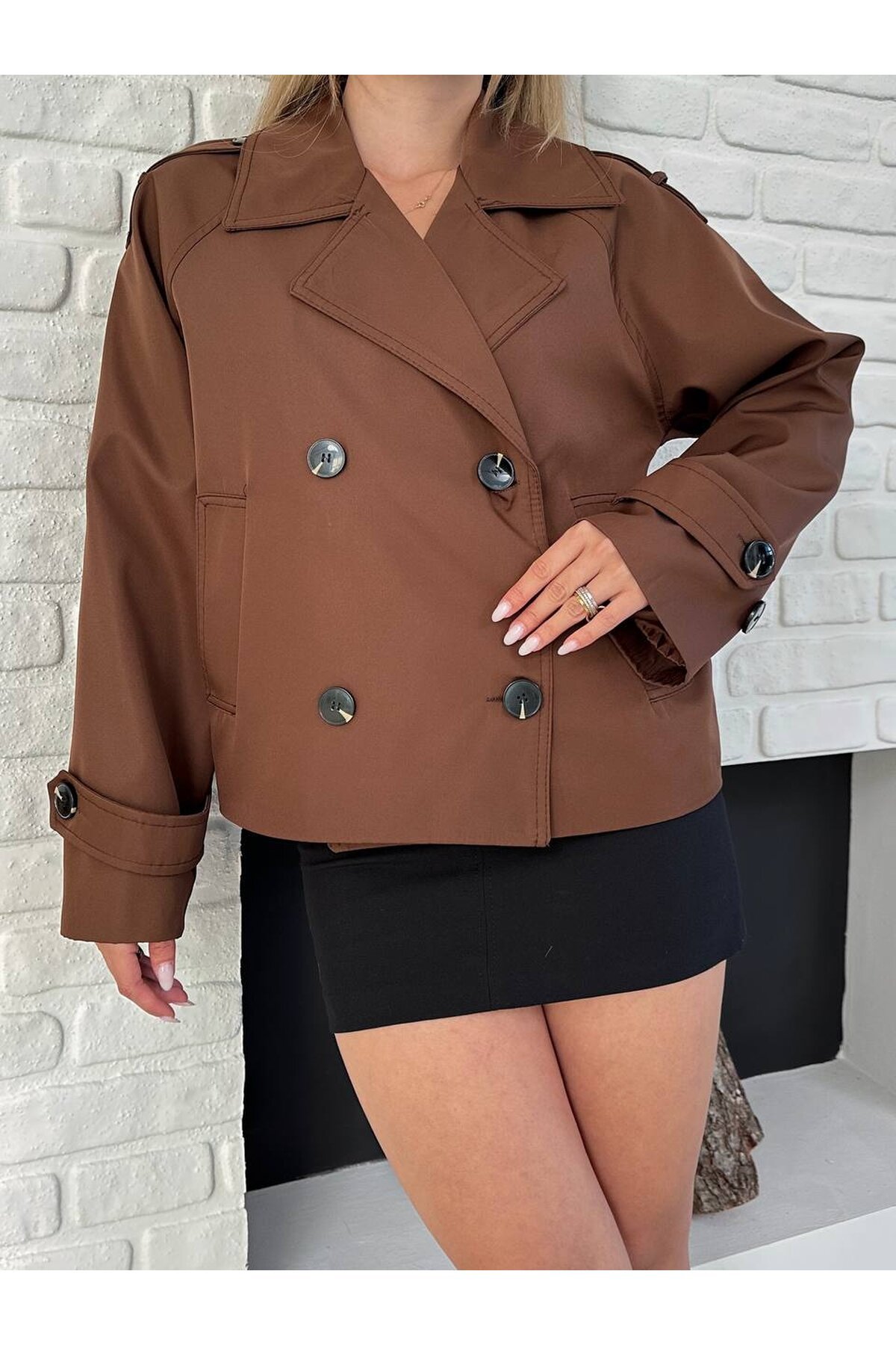 Düğme Detaylı Bondik Mevsimlik Oversize Kısa Trençkot
