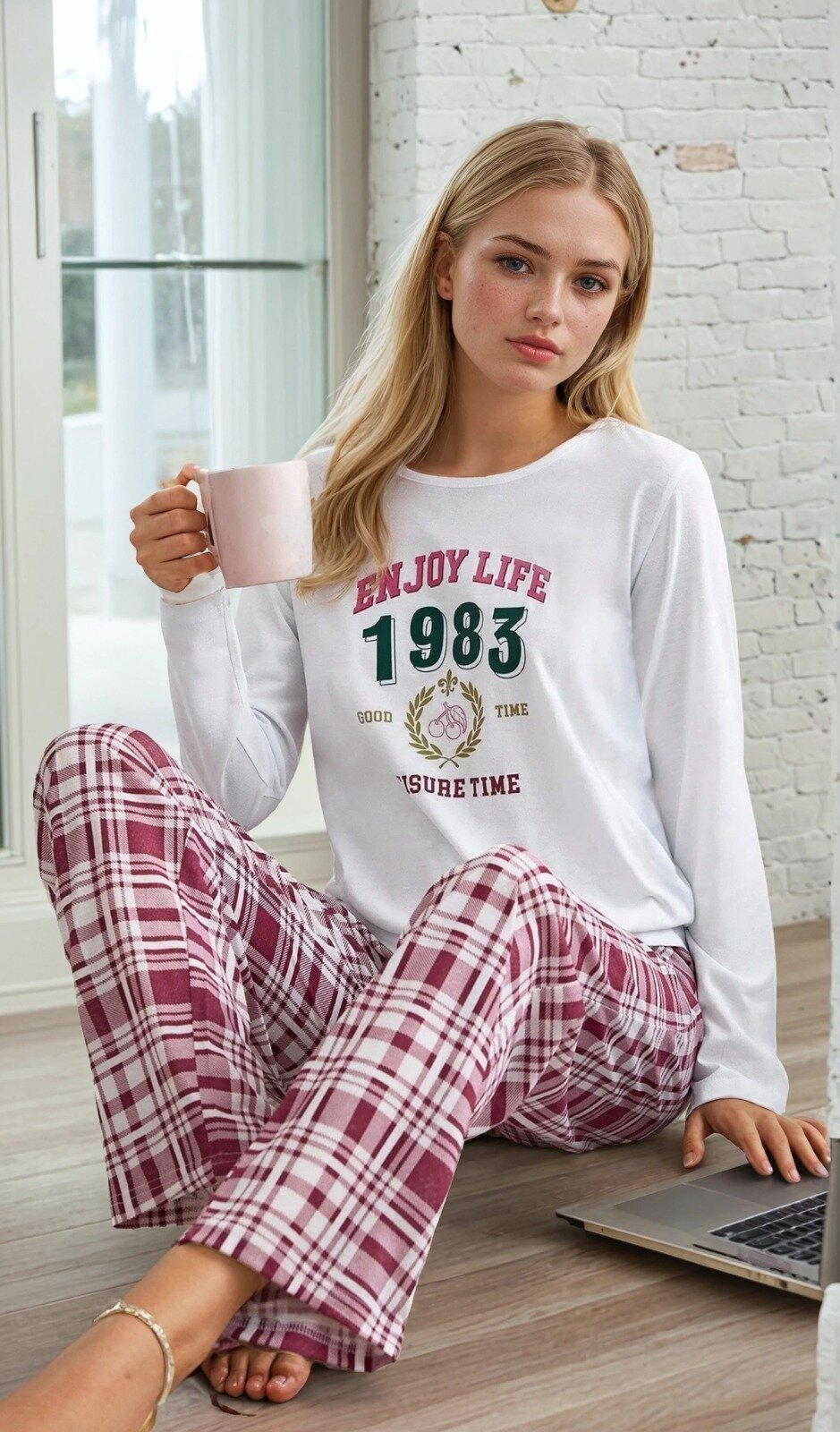 Ekose Desen Yazı Baskılı Uzun Kol Pijama Takımı