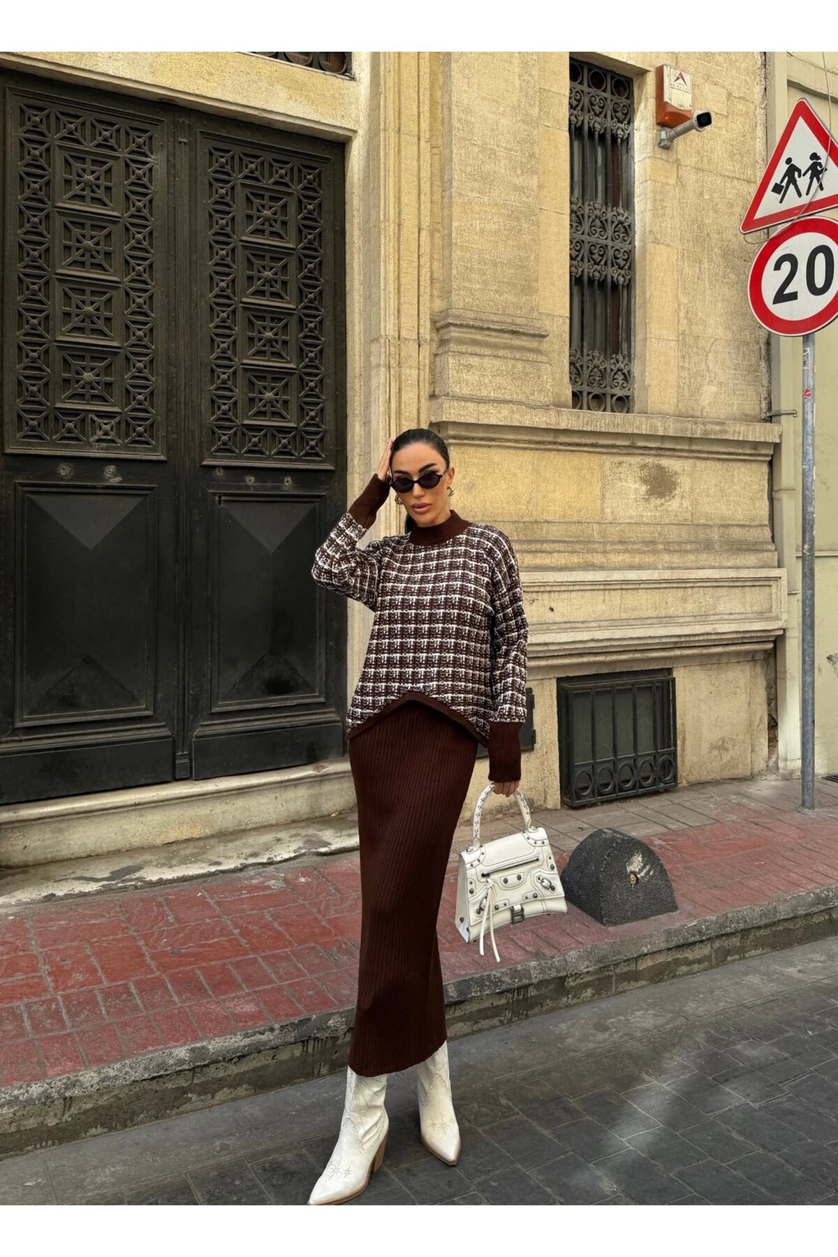 Ekose Desenli Kazak ve Elbise Triko Takım Kahve