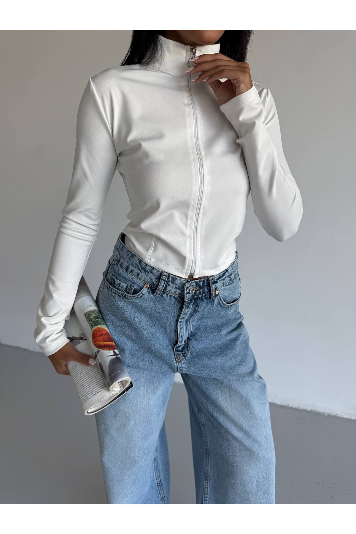 Fermuarlı Dalgıç Kumaş Beyaz Sweatshirt