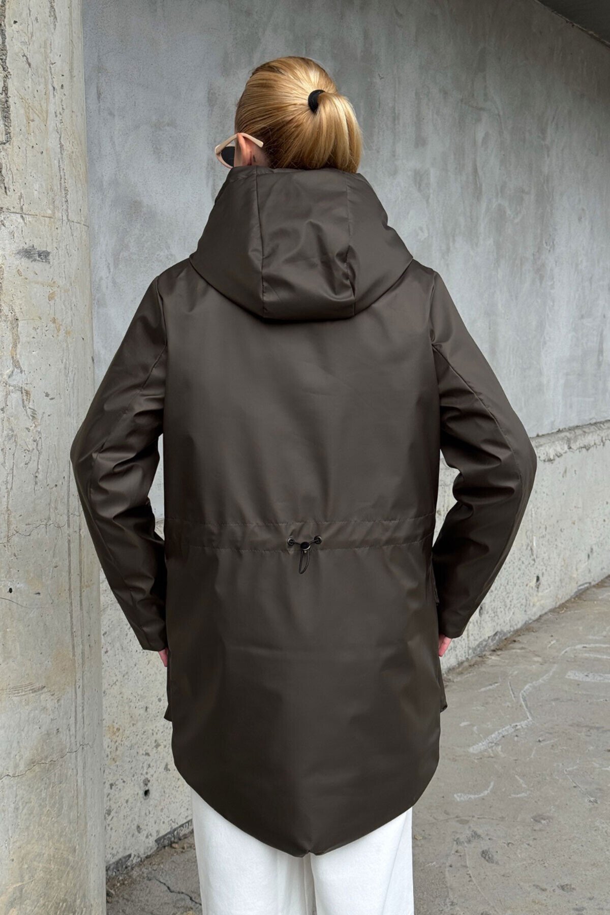 Geniş Cepli Kapüşonlu Uzun Mont Kahve