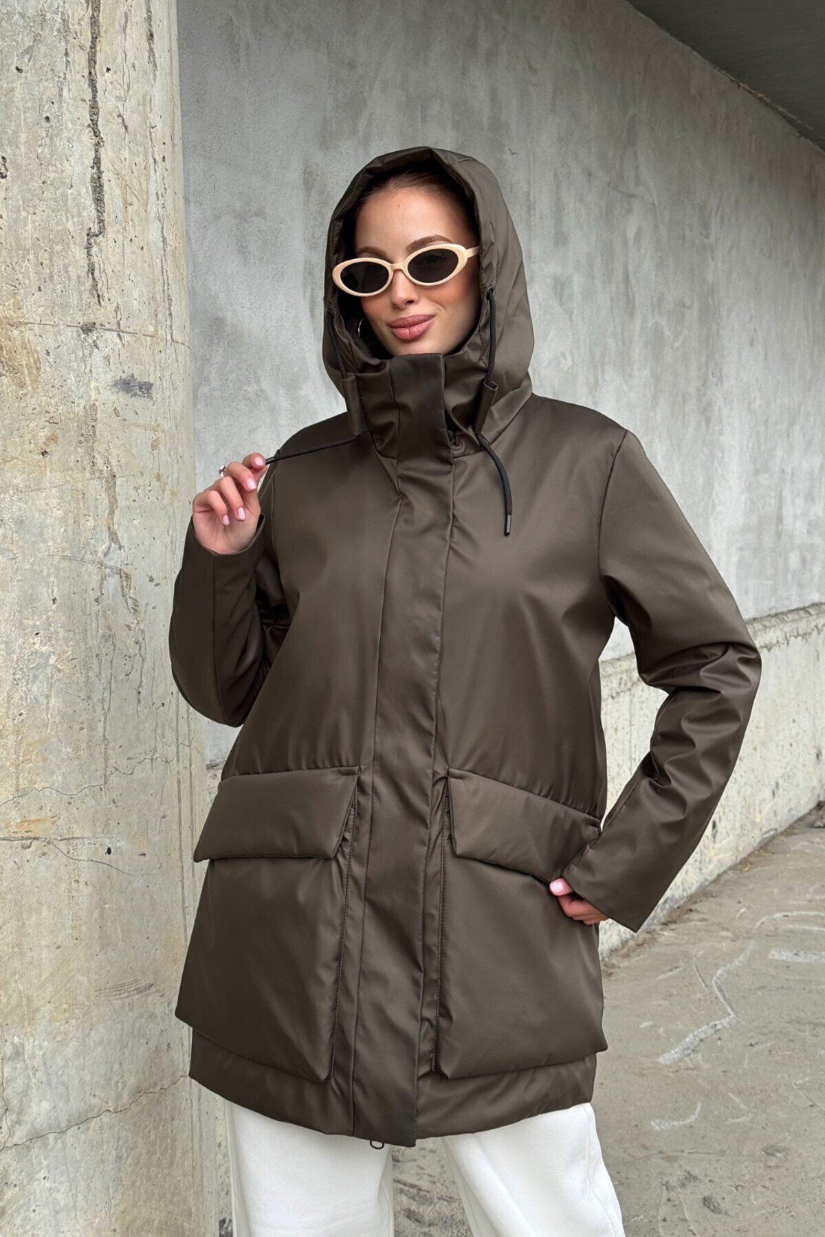 Geniş Cepli Kapüşonlu Uzun Mont Kahve