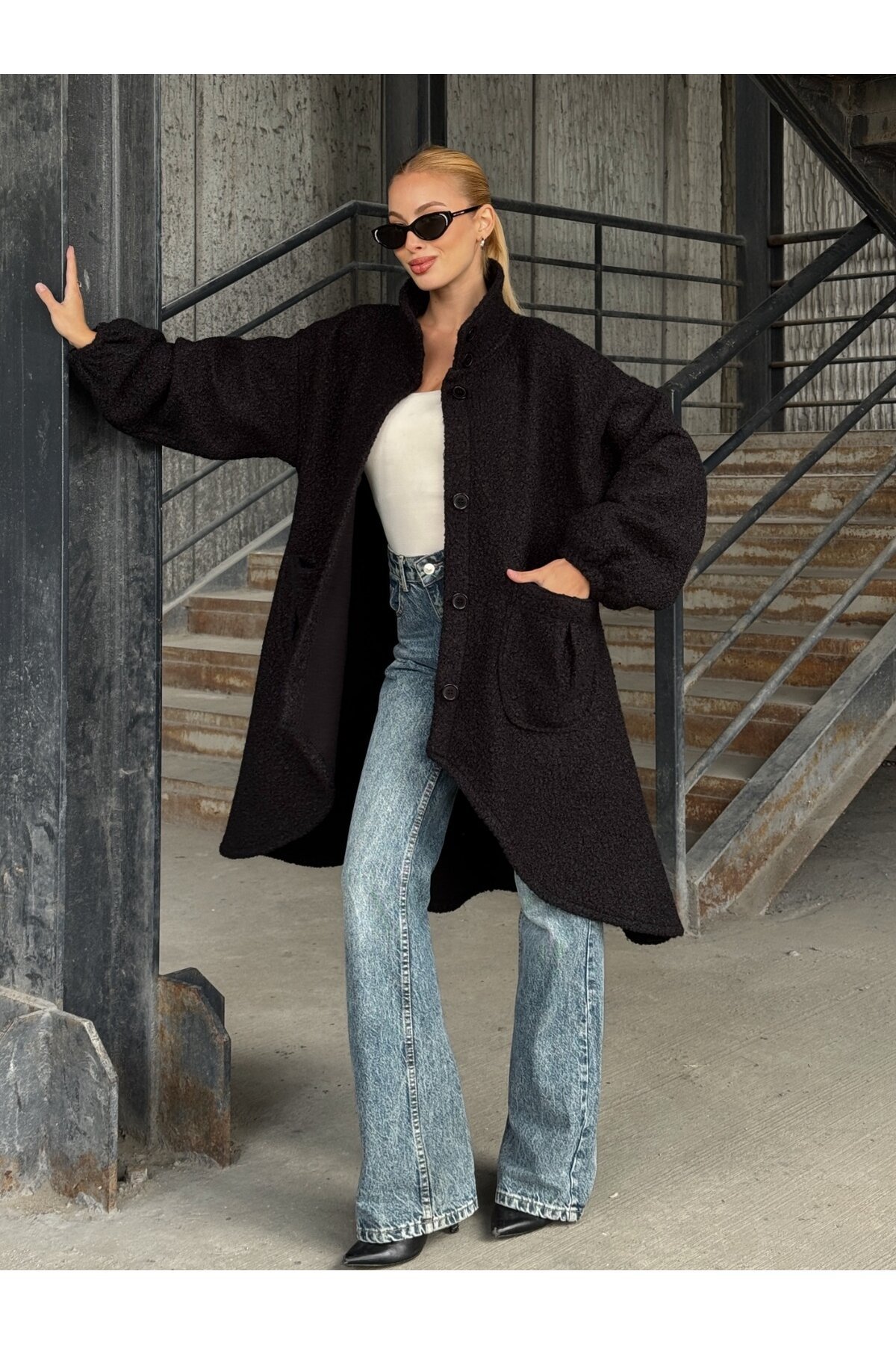 Geniş Çift Cepli Kalın Buklet Kumaş Mevsimlik Mont Siyah