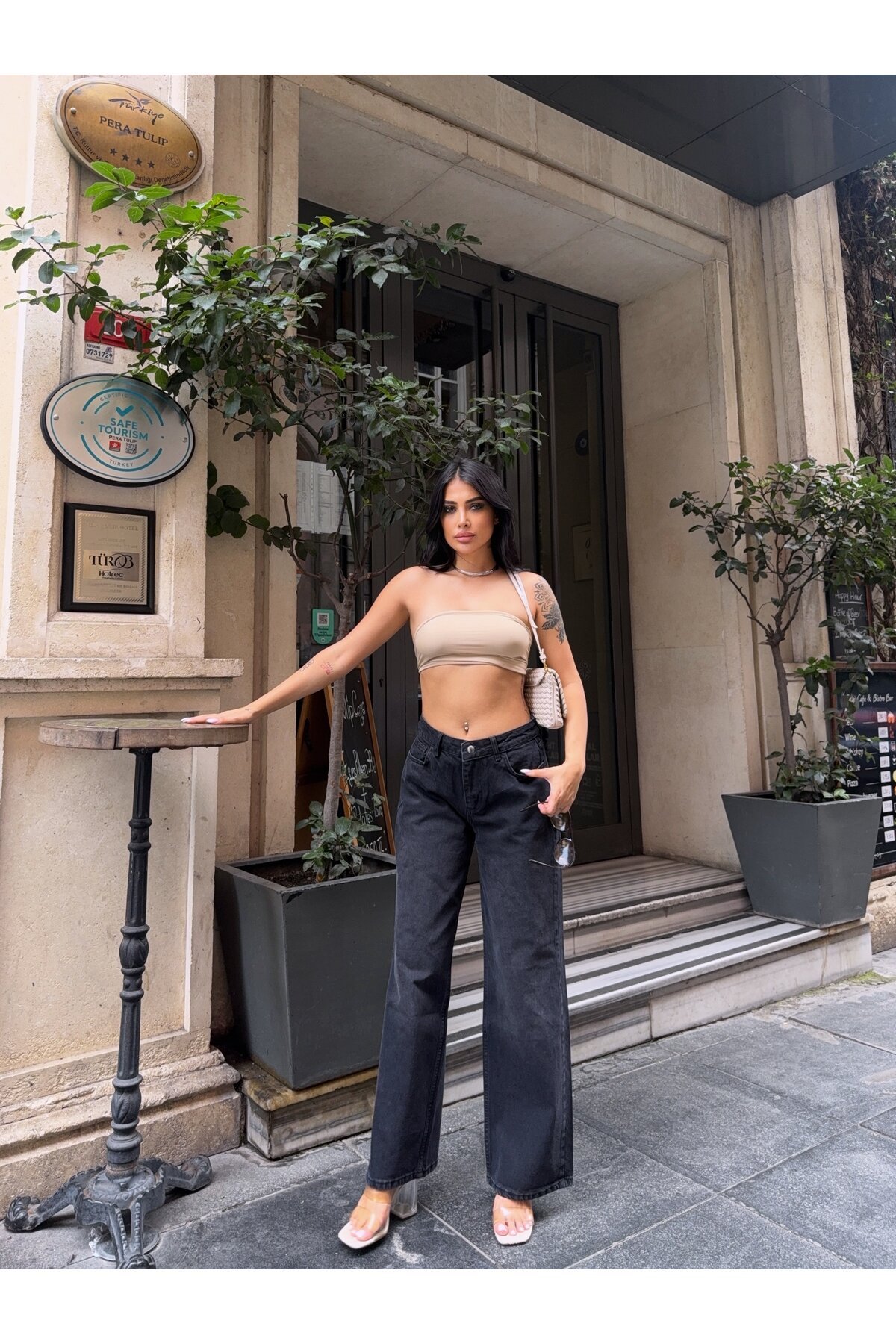 Geniş Paça Yüksek Bel Siyah Jean