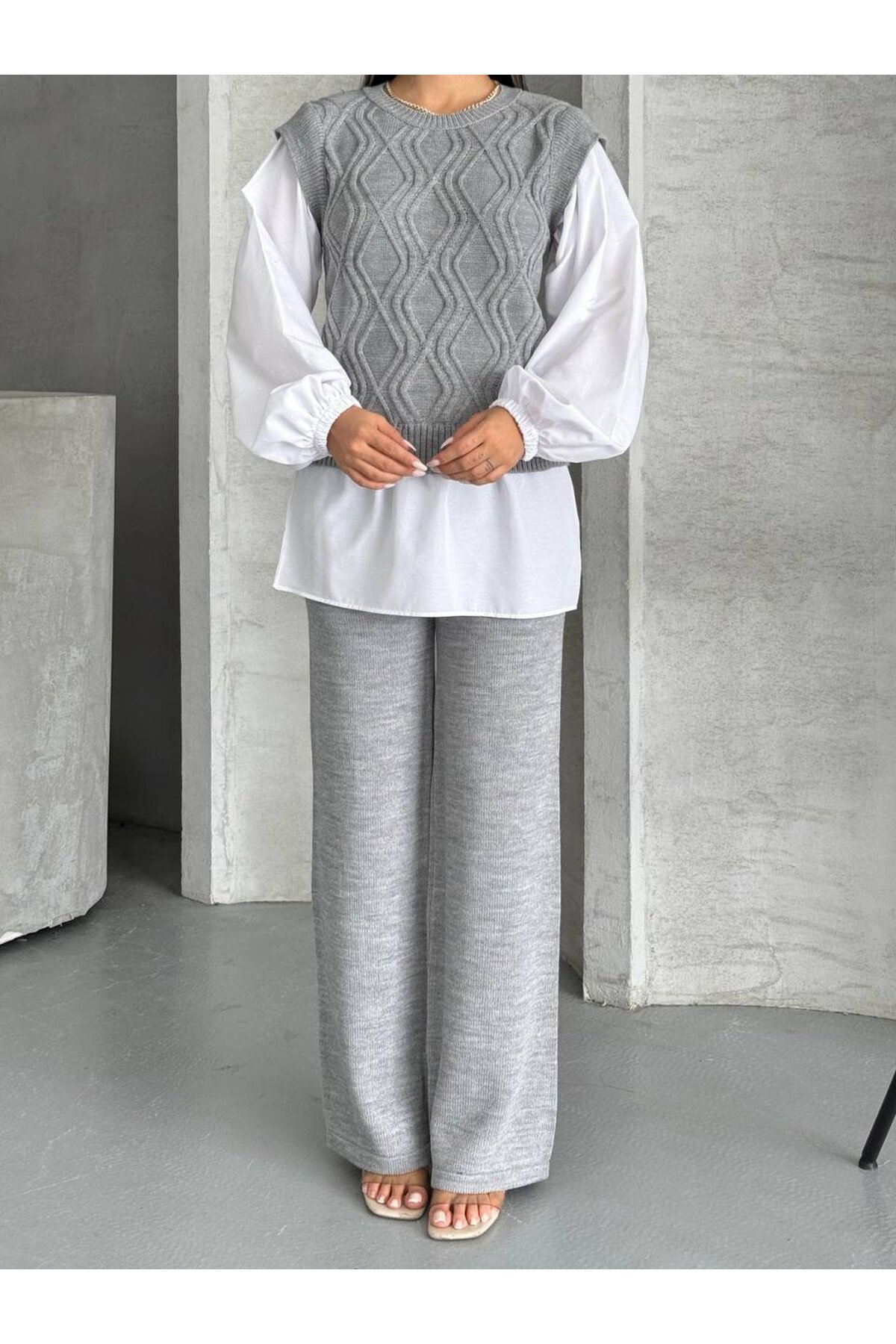 Gömlek Detaylı Triko Takım
