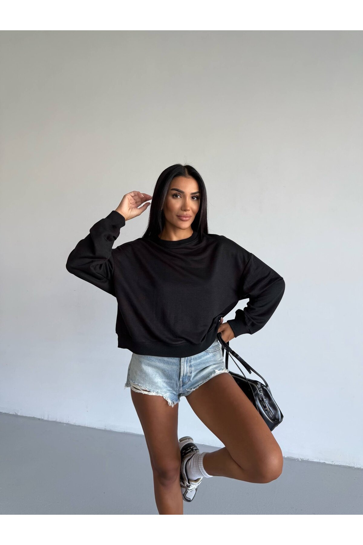 İki İplik Bisiklet Yaka Sweatshirt