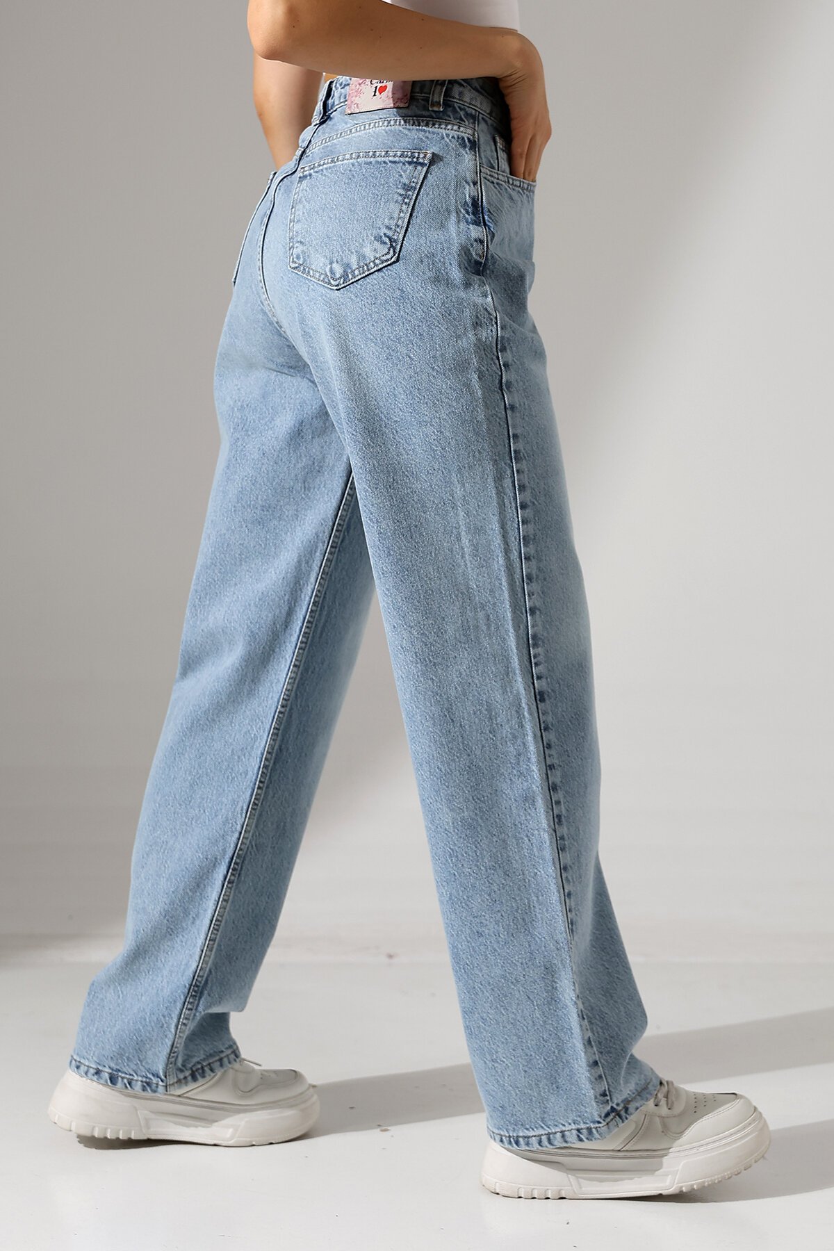 Kadın Açık Mavi Relaxed Fit Jean