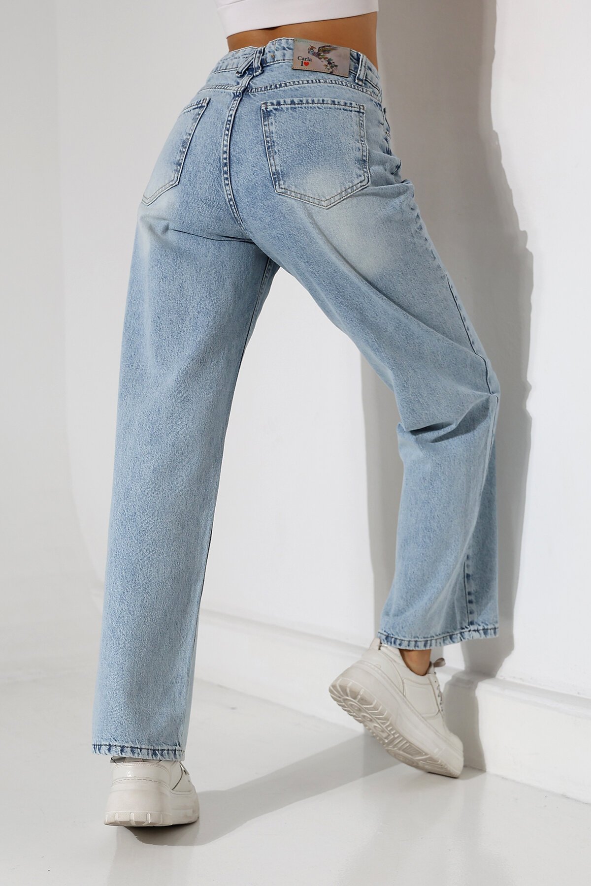 Kadın Açık Mavi Straight Fit Jean