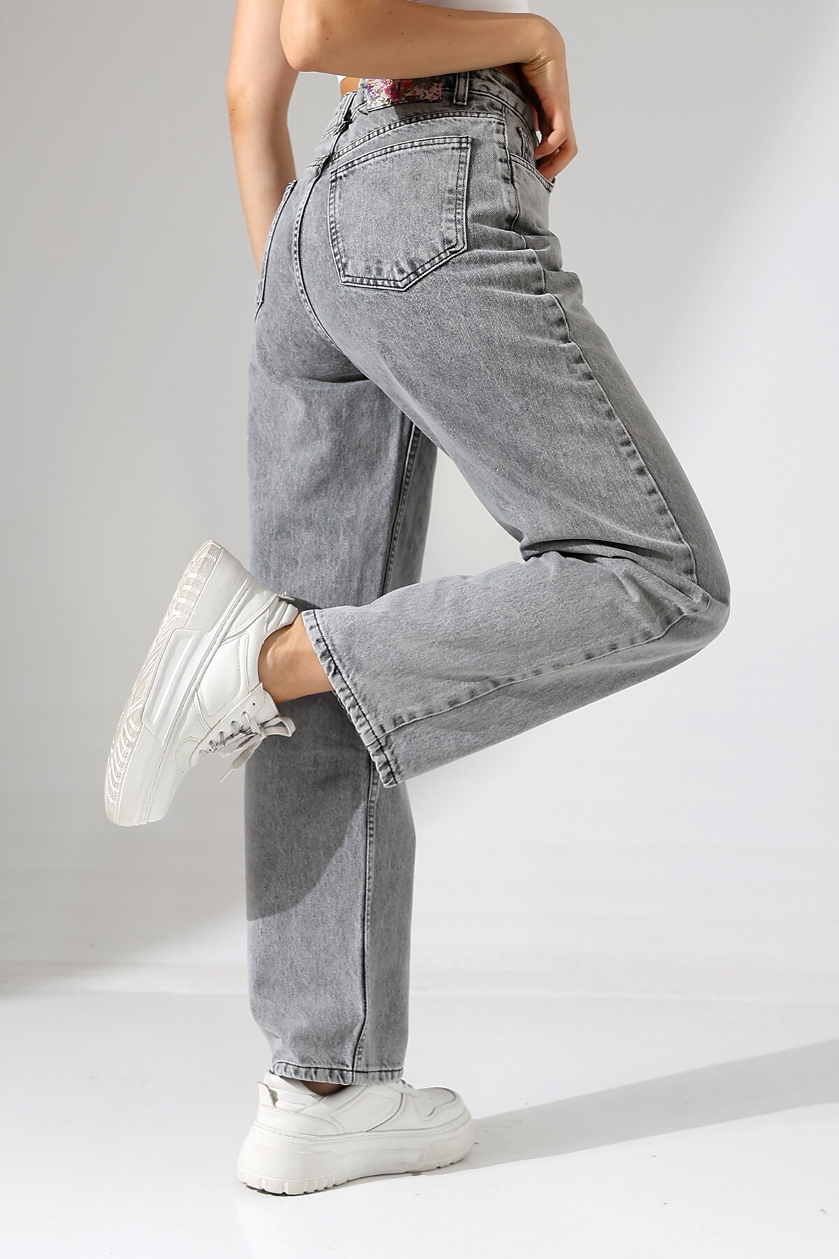 Kadın Gri Yüksek Bel Bol Paça Jean