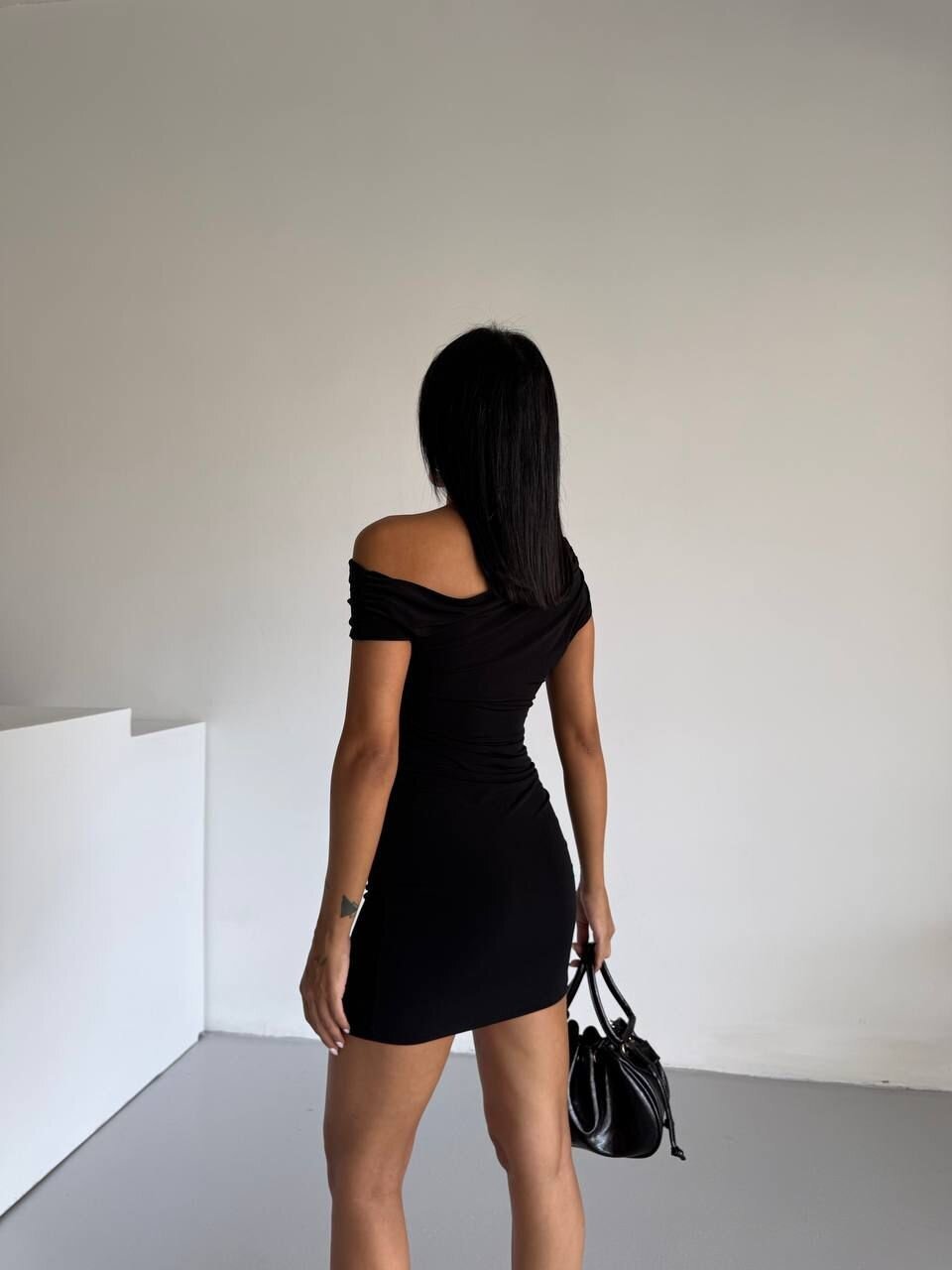 Kadın Siyah Kayık Yaka Mini Elbise