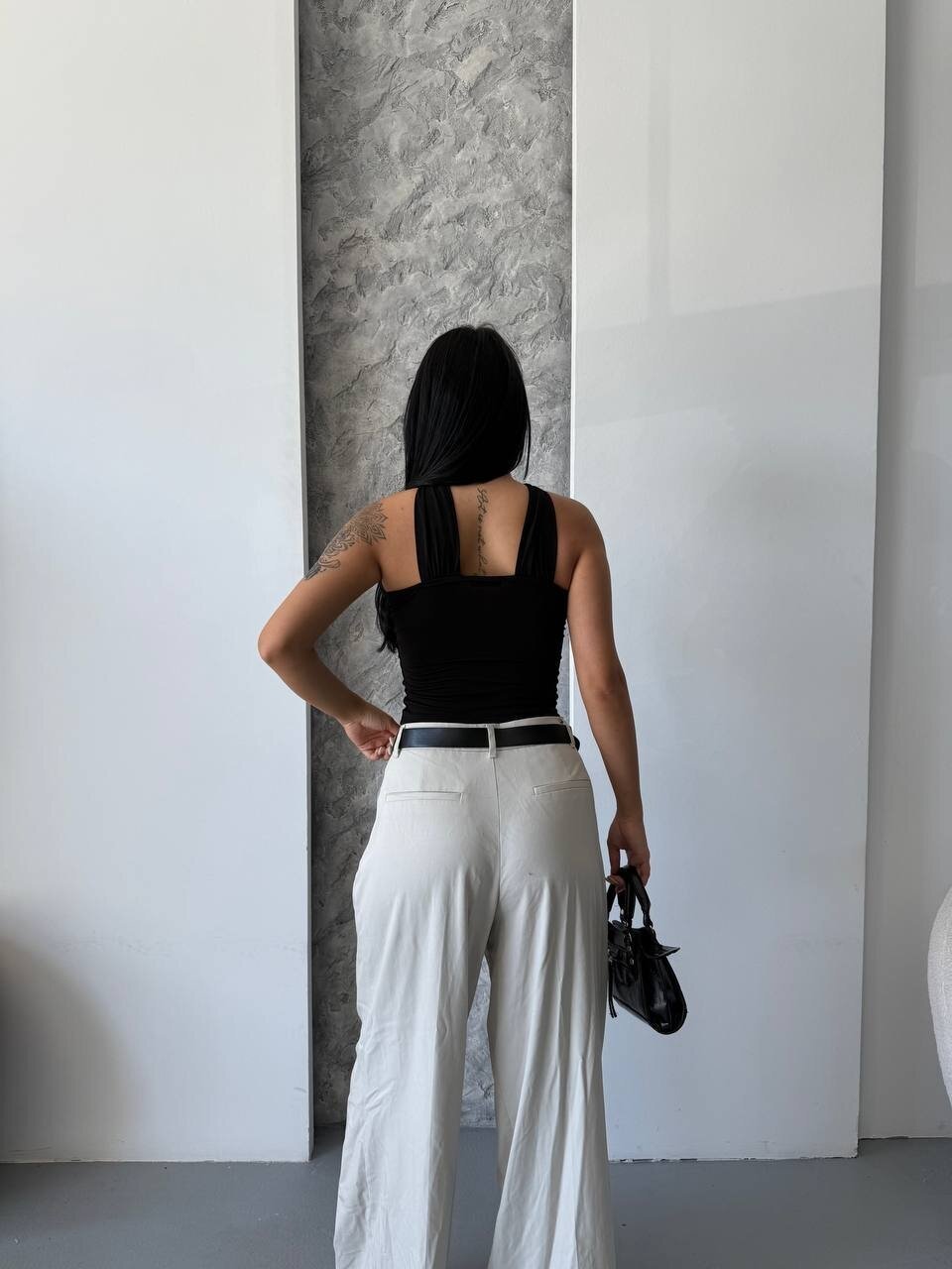 Siyah Sandy Kumaş Yaka Detay Bluz