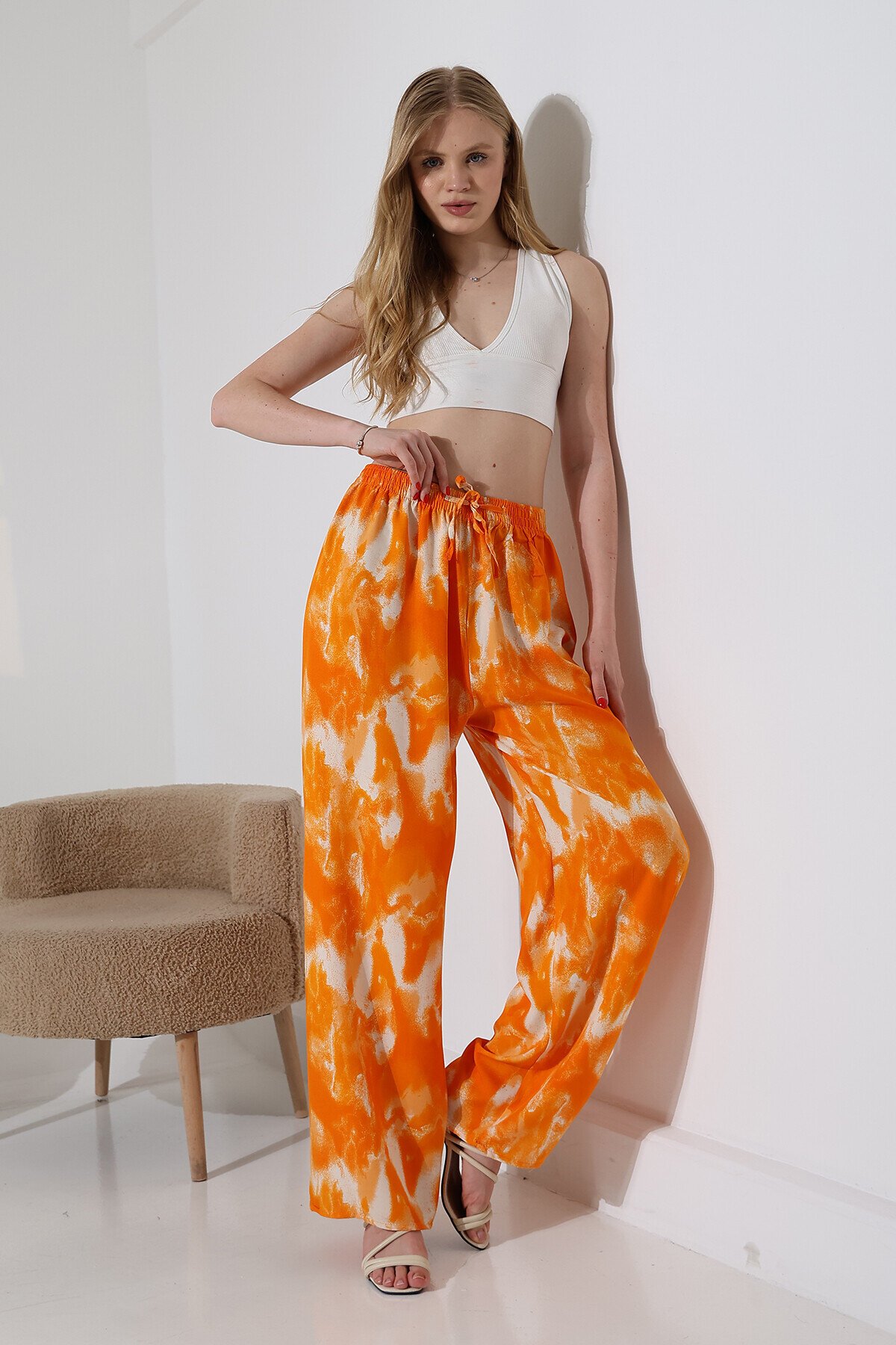 Kadın Turuncu Viskon Bol Paça Desenli Pantalon