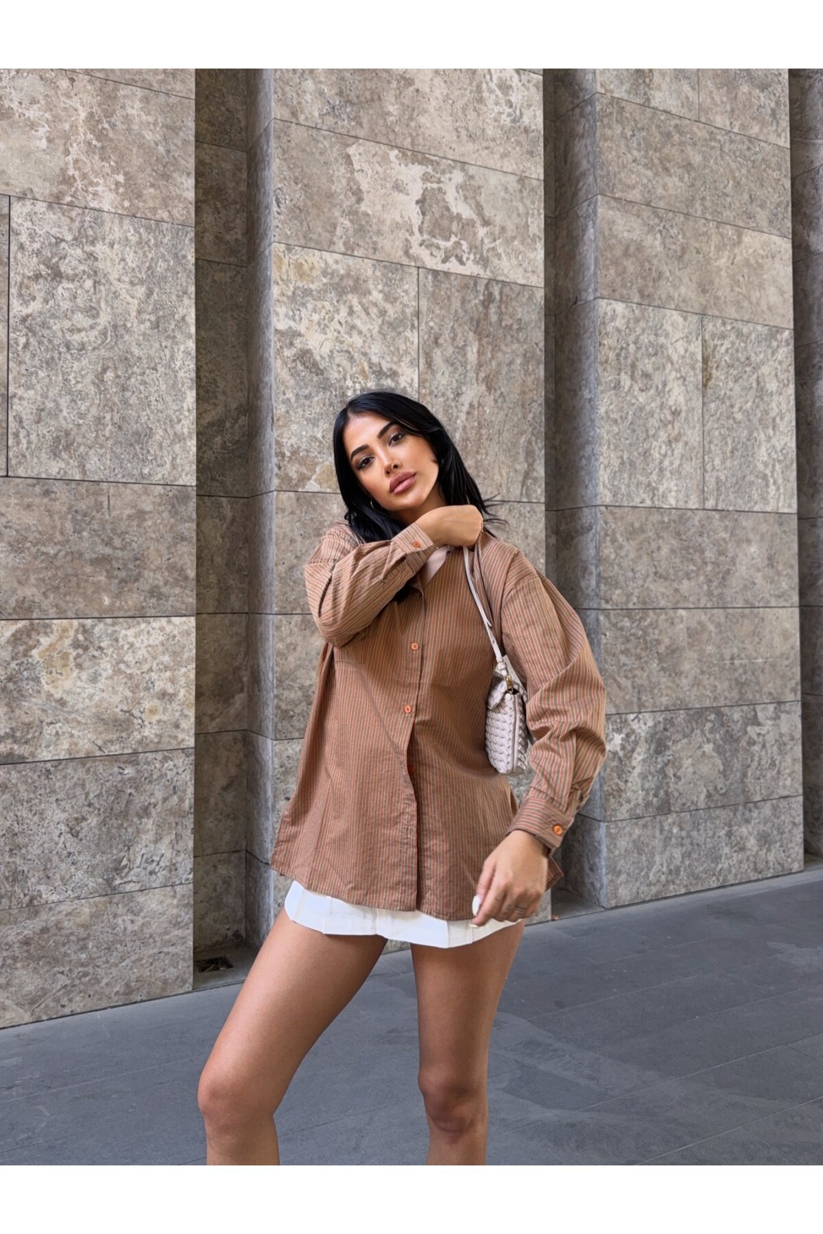 Kahve Çizgili Tek Cep Detay Gömlek