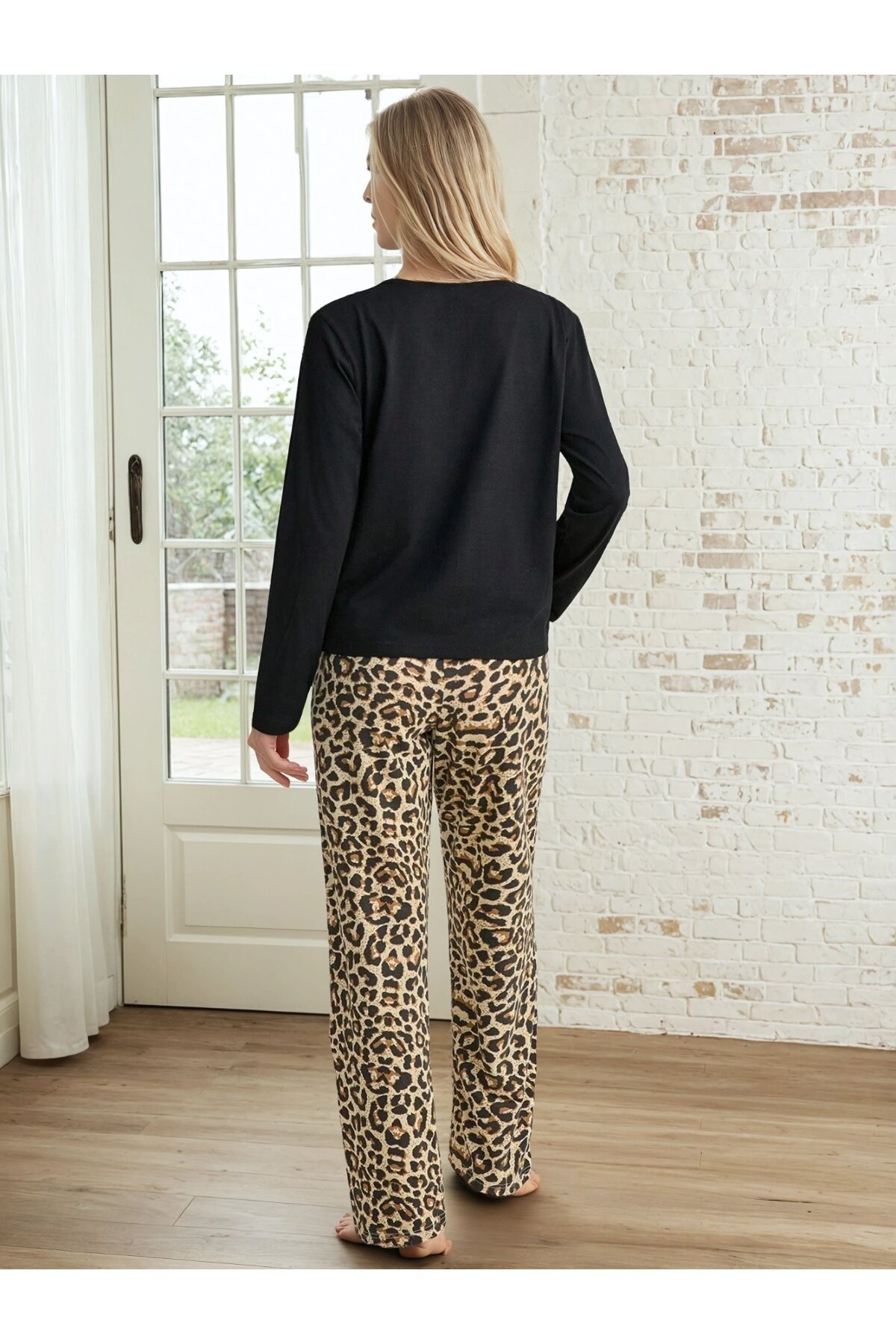 Kalp Detay Leopar Desen Pijama Takımı