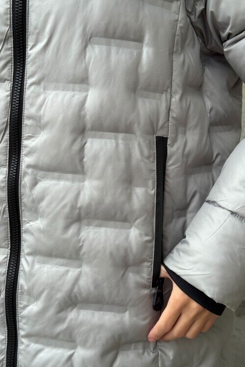 Kapitoneli Fermuarlı Kapüşonlu Uzun Şişme Mont