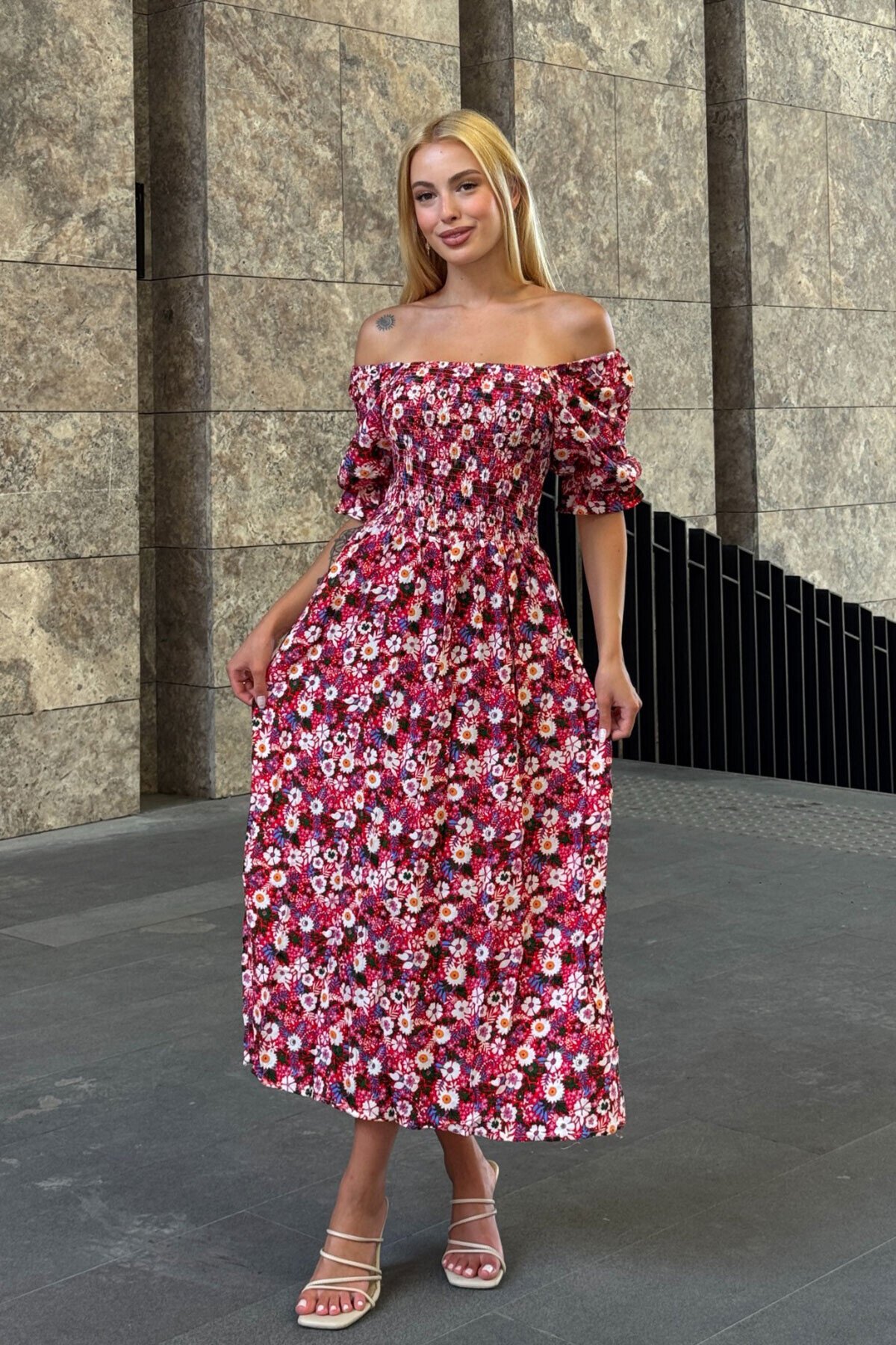 Kare Yaka Beli Gipeli Çiçek Desenli Elbise Fuşya