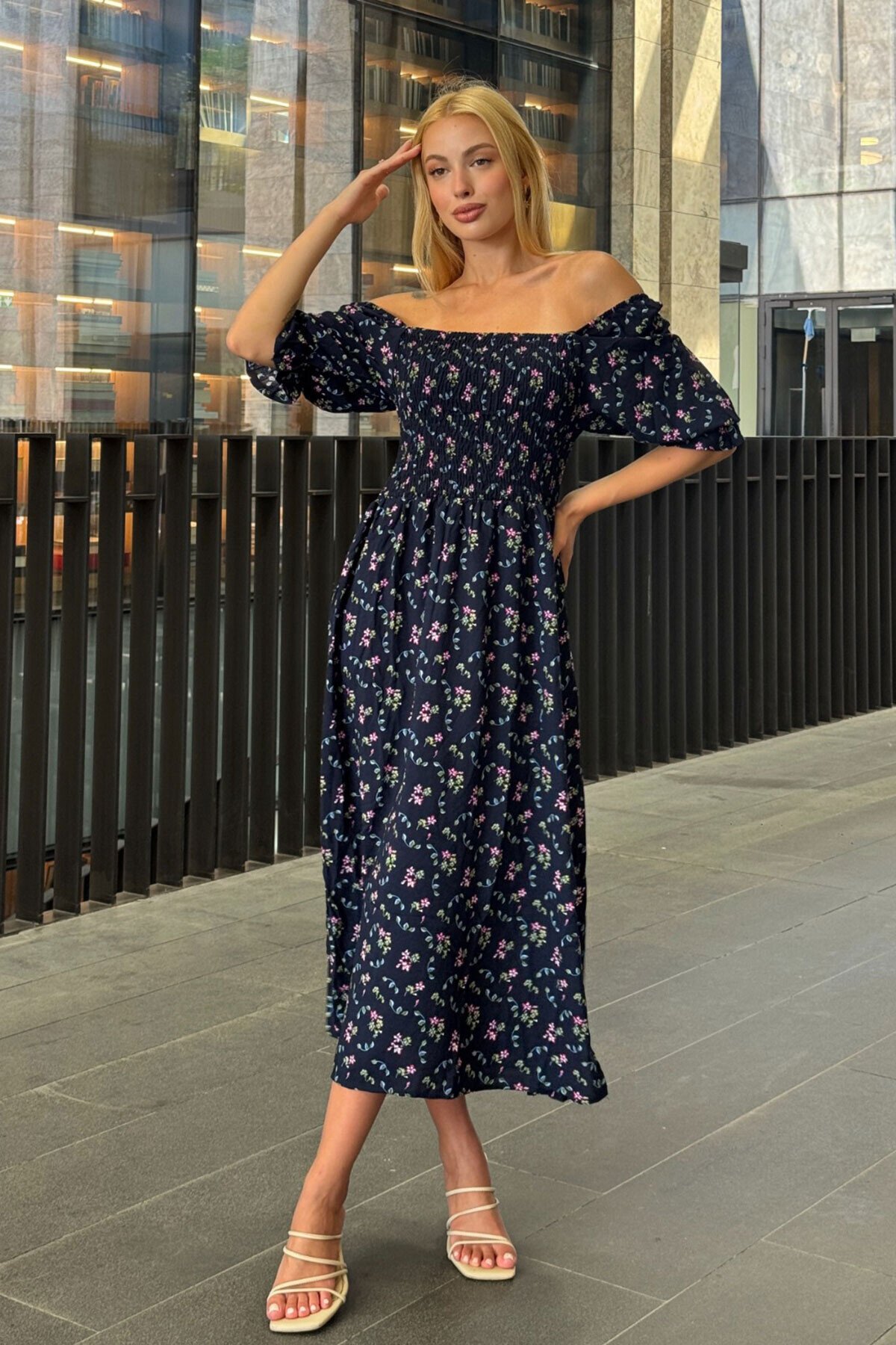 Kare Yaka Beli Gipeli Çiçek Desenli Elbise Lacivert