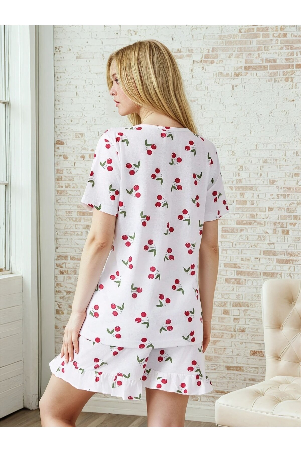 Kiraz Baskılı Kısa Kol Şortlu Pijama Takımı