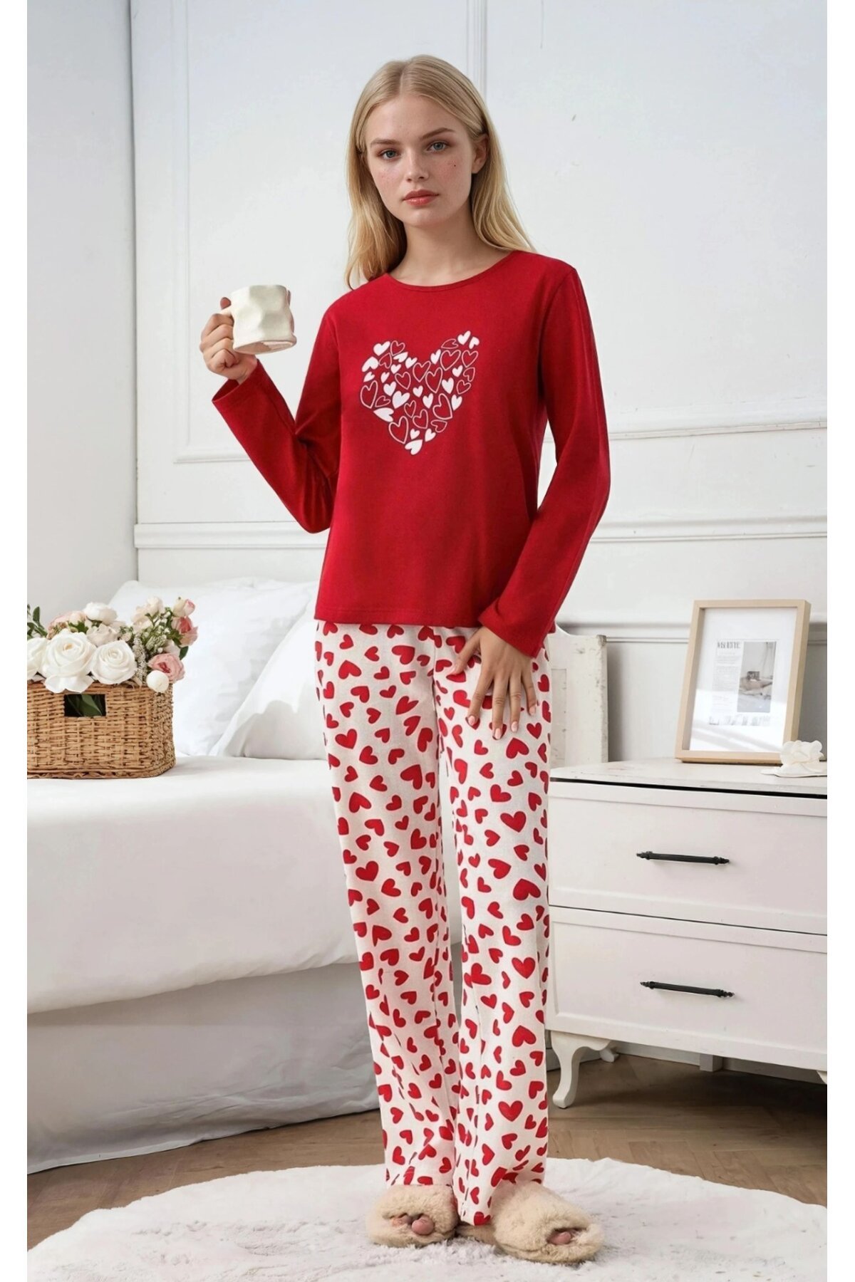 Kırmızı Kalp Desenli Uzun Kol Pijama Takımı