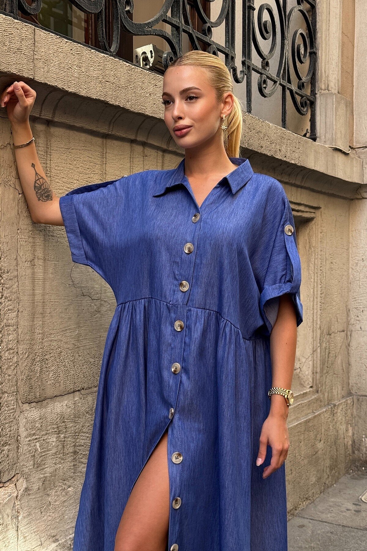 Kısa Kollu Düğme Detaylı Midi Boy Gömlek Elbise