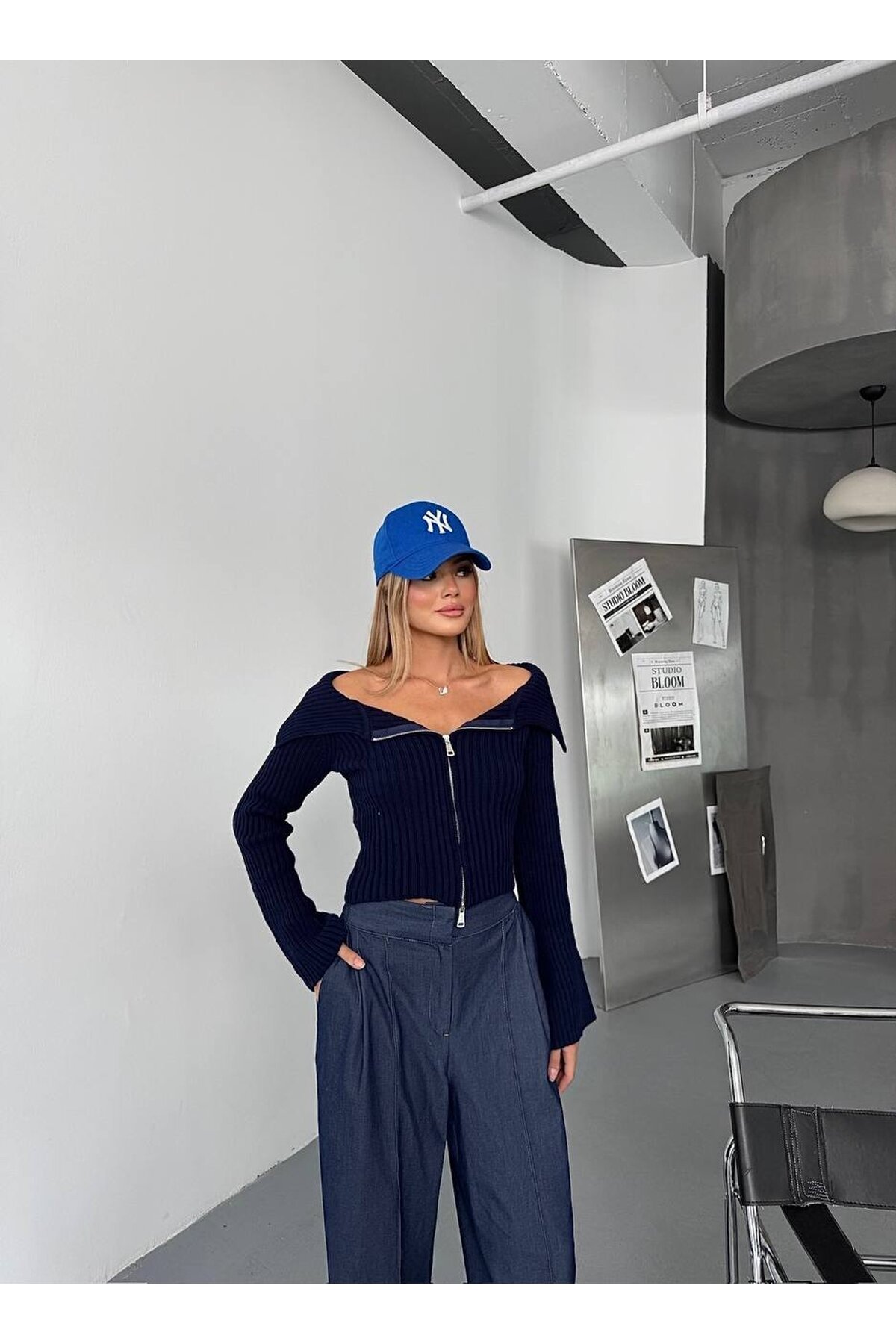 Madonna Yaka Çift Fermuarlı Triko