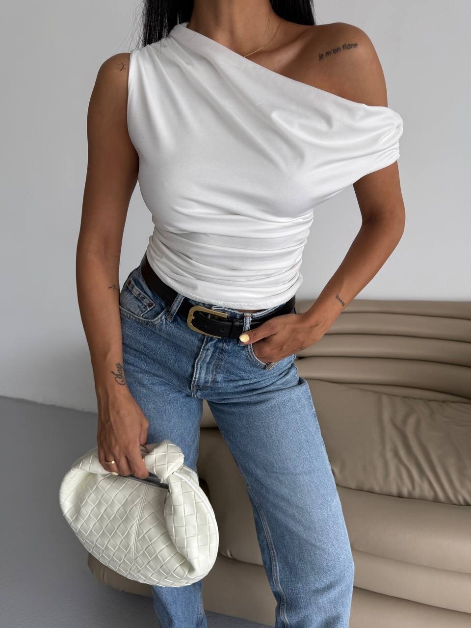Omuz Detay Beyaz Sandy Bluz
