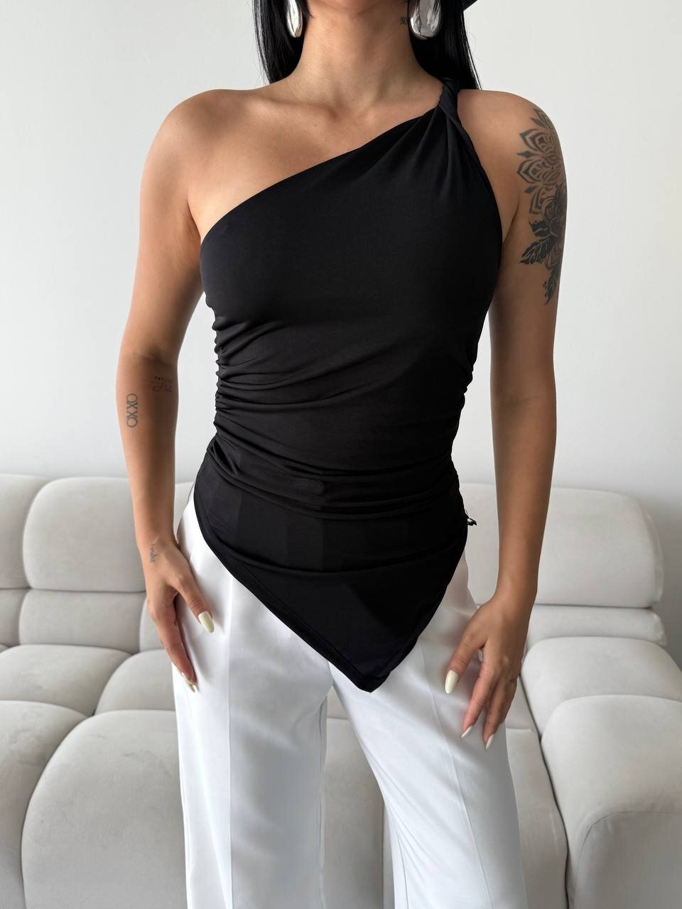 Omuz Detay Tasarım Bluz Siyah