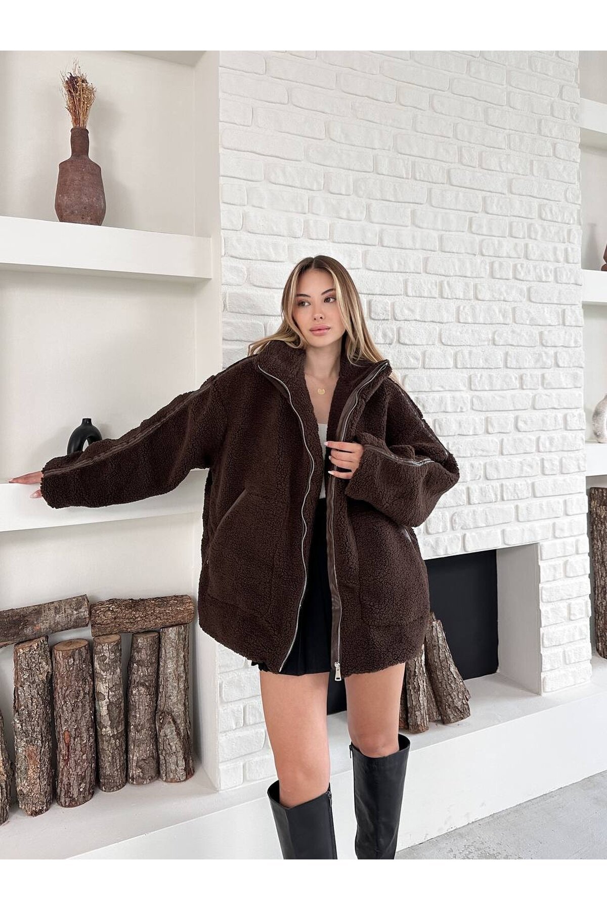 Oversize Uzun Şerit Detaylı Peluş Mont Kahve