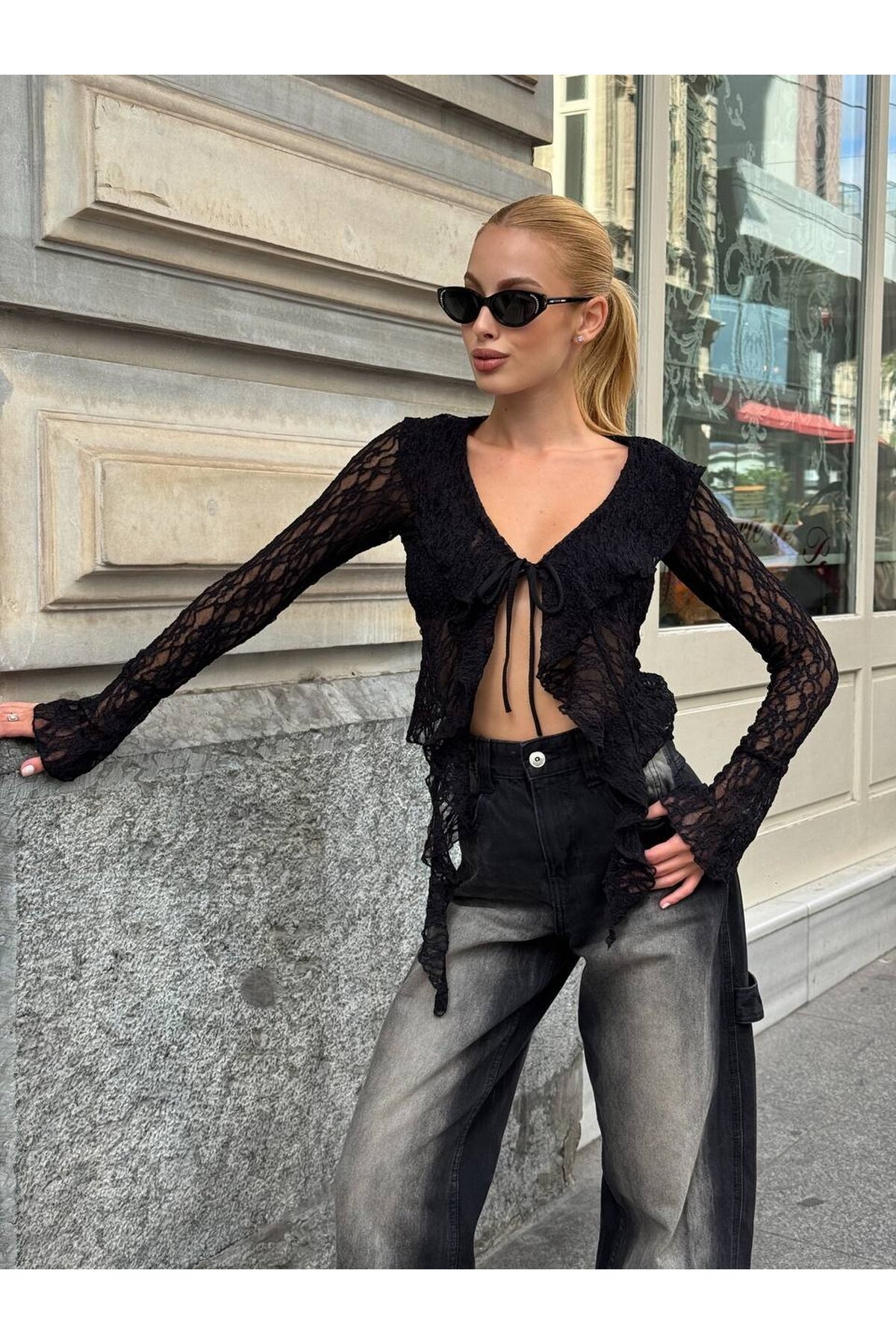 Pervazlı Dantel Kumaş Siyah Bluz
