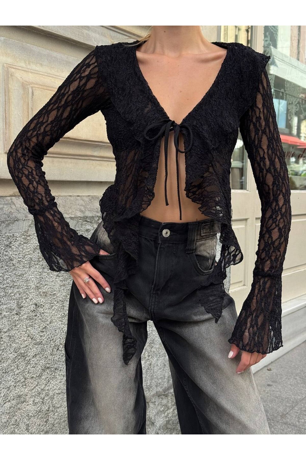 Pervazlı Dantel Kumaş Siyah Bluz
