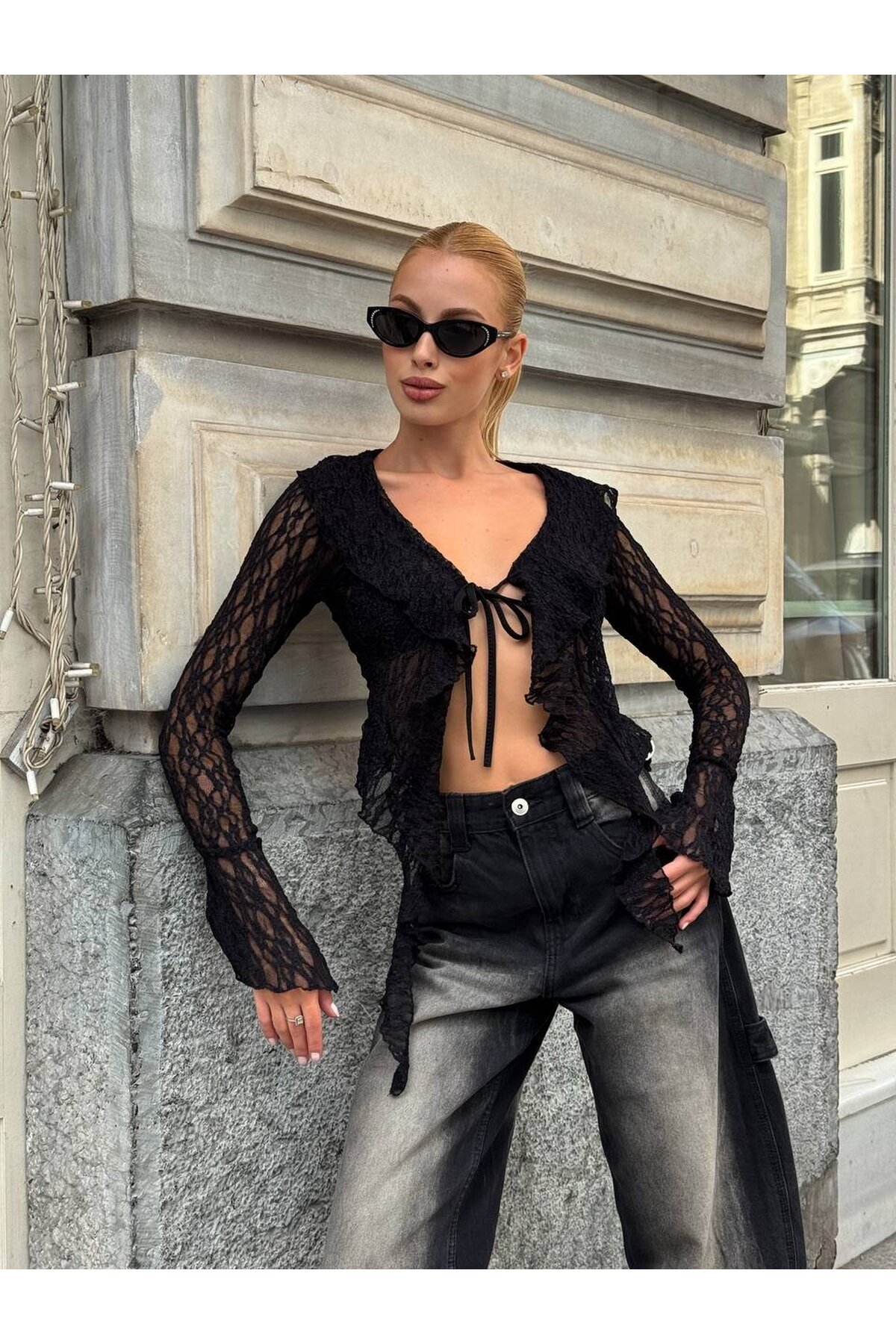 Pervazlı Dantel Kumaş Siyah Bluz