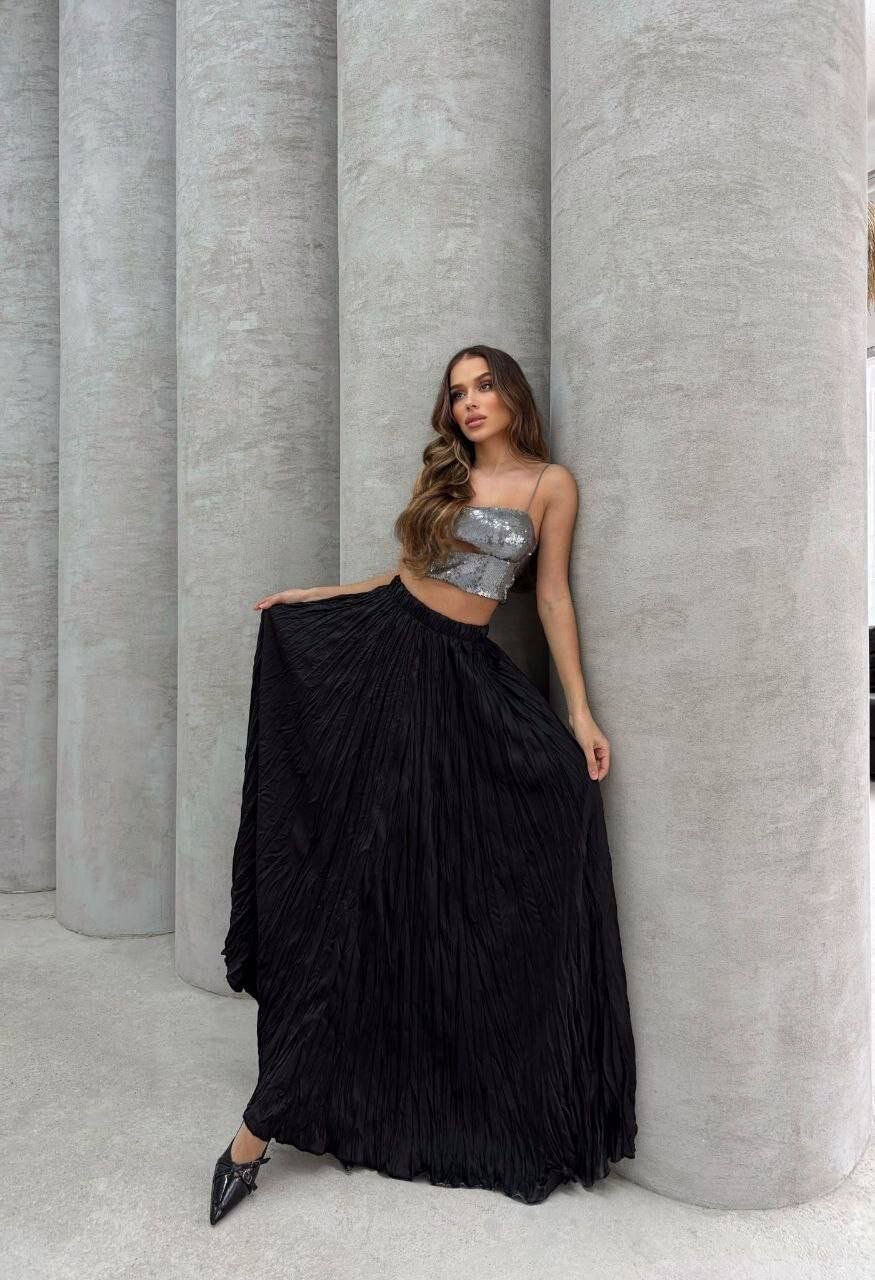 Saten Kumaş Piliseli Etek Siyah
