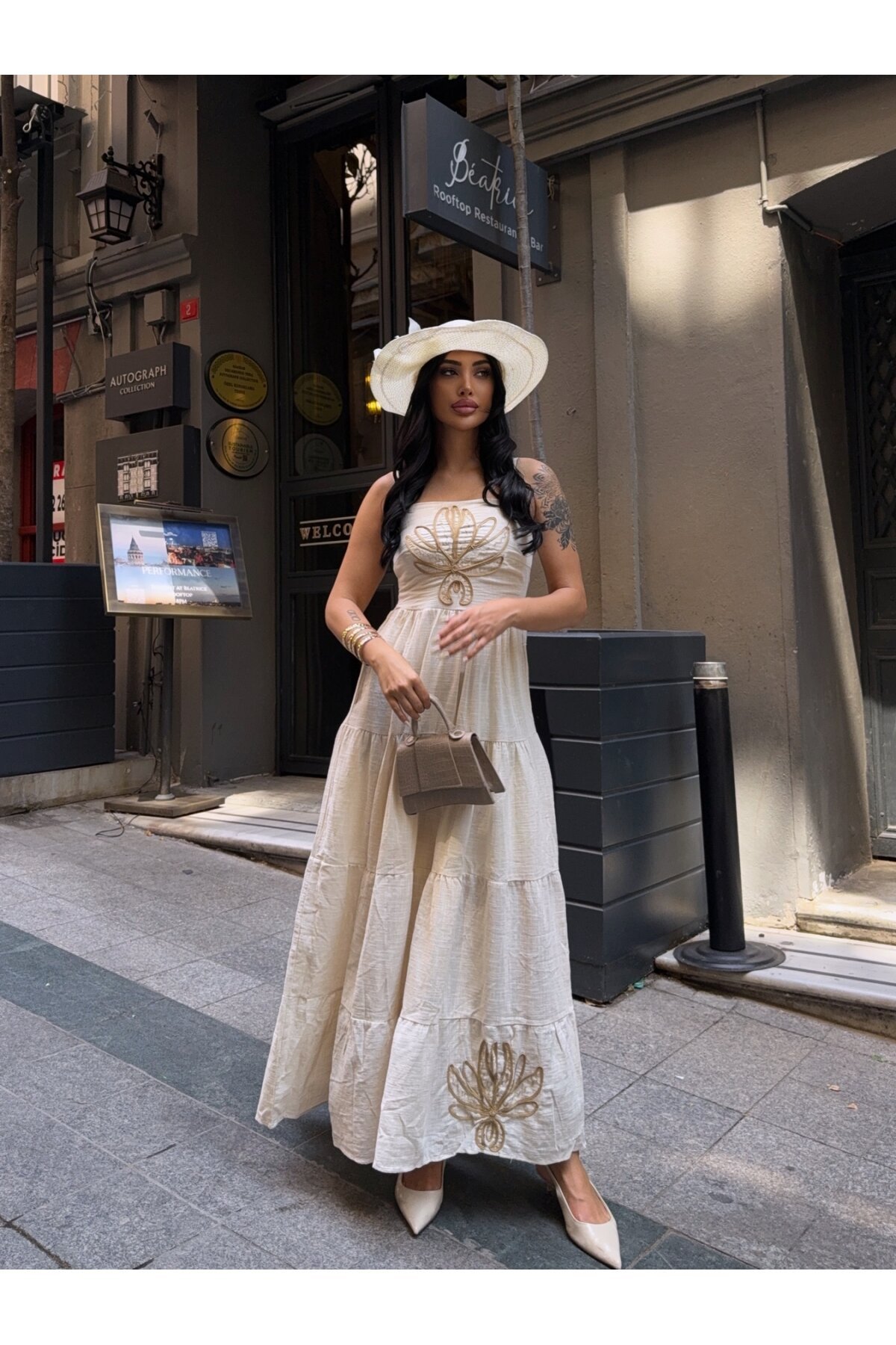 Süzene Detaylı Keten Elbise Bej