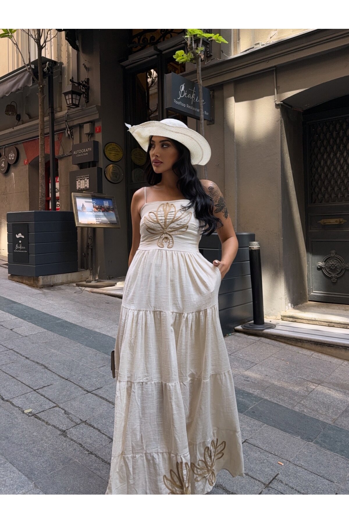 Süzene Detaylı Keten Elbise Bej