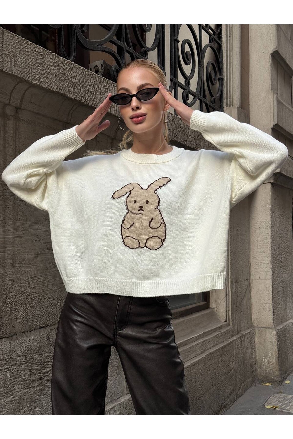 Tavşan Desenli Triko Kazak