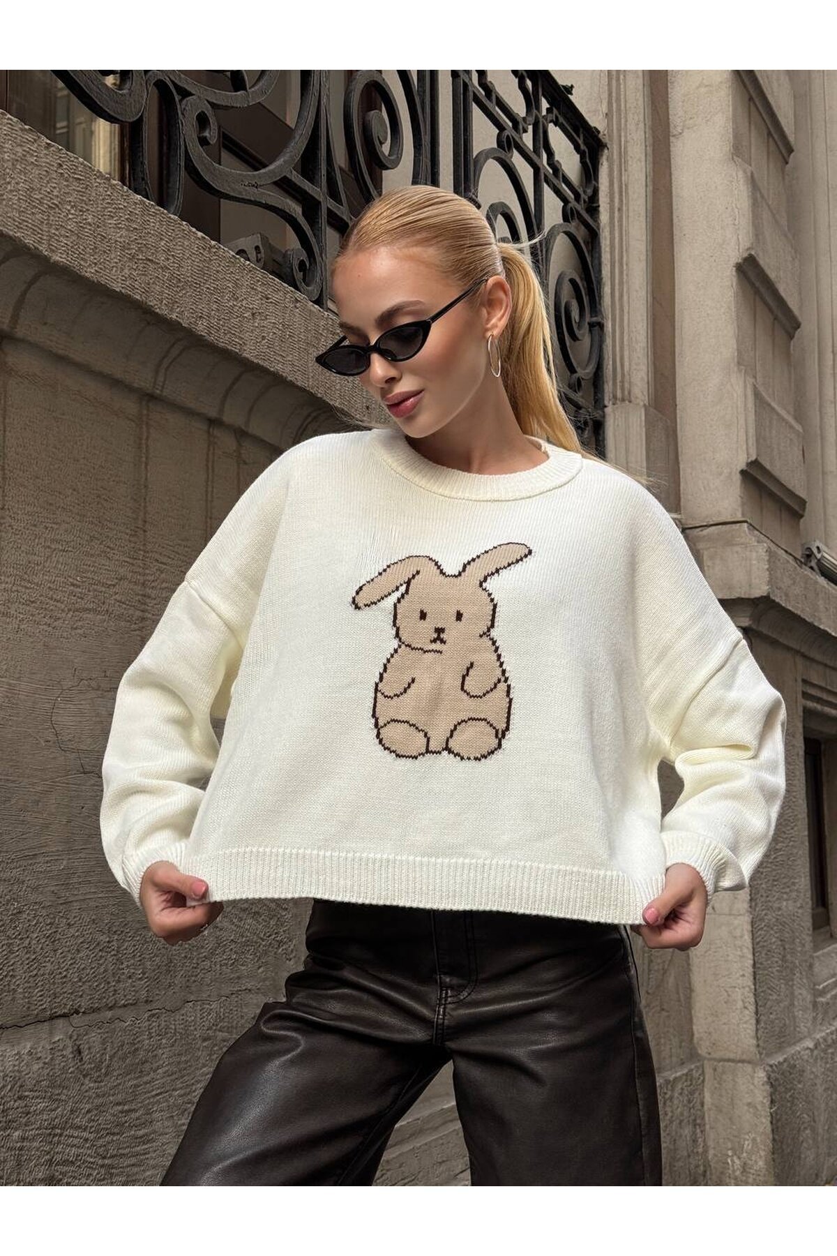 Tavşan Desenli Triko Kazak