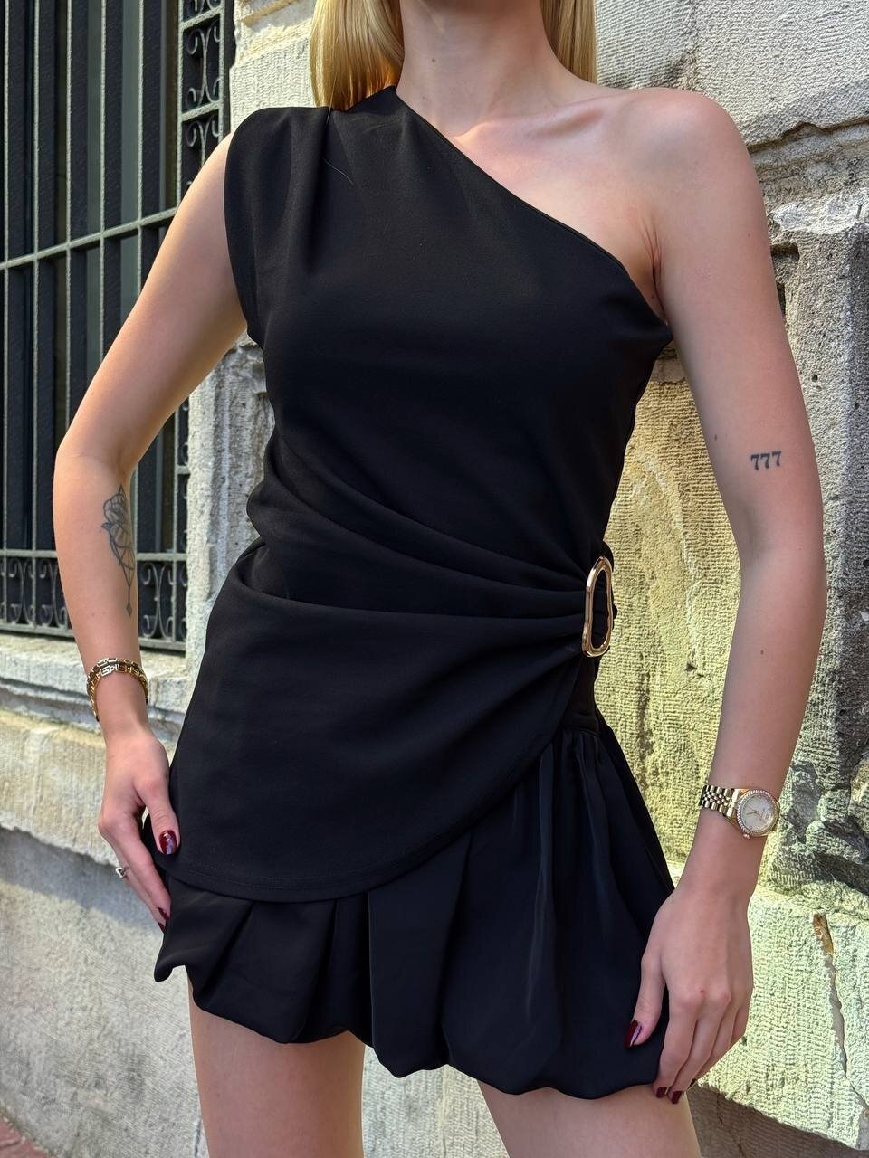 Toka Detay Tek Omuz Bluz Siyah