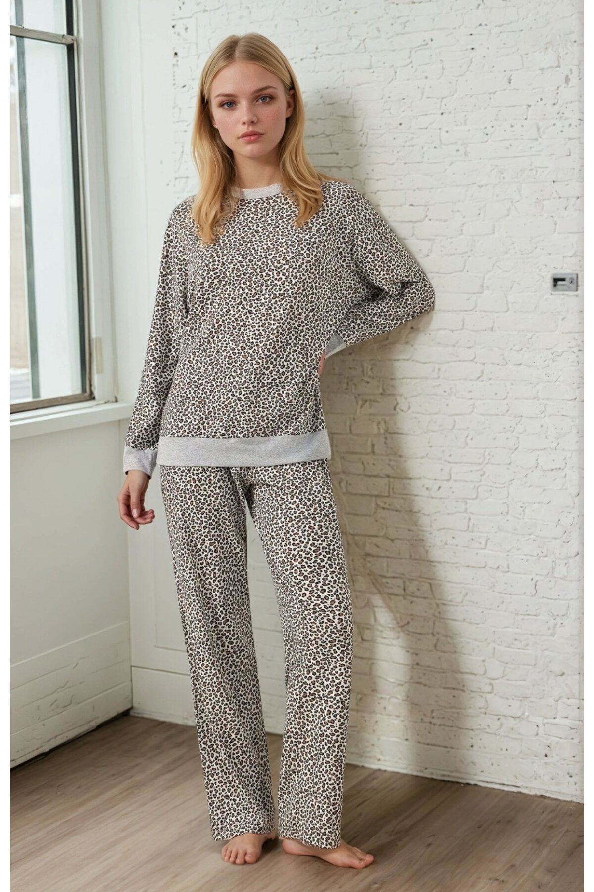 Uzun Kollu Leopar Desenli Pijama Takımı