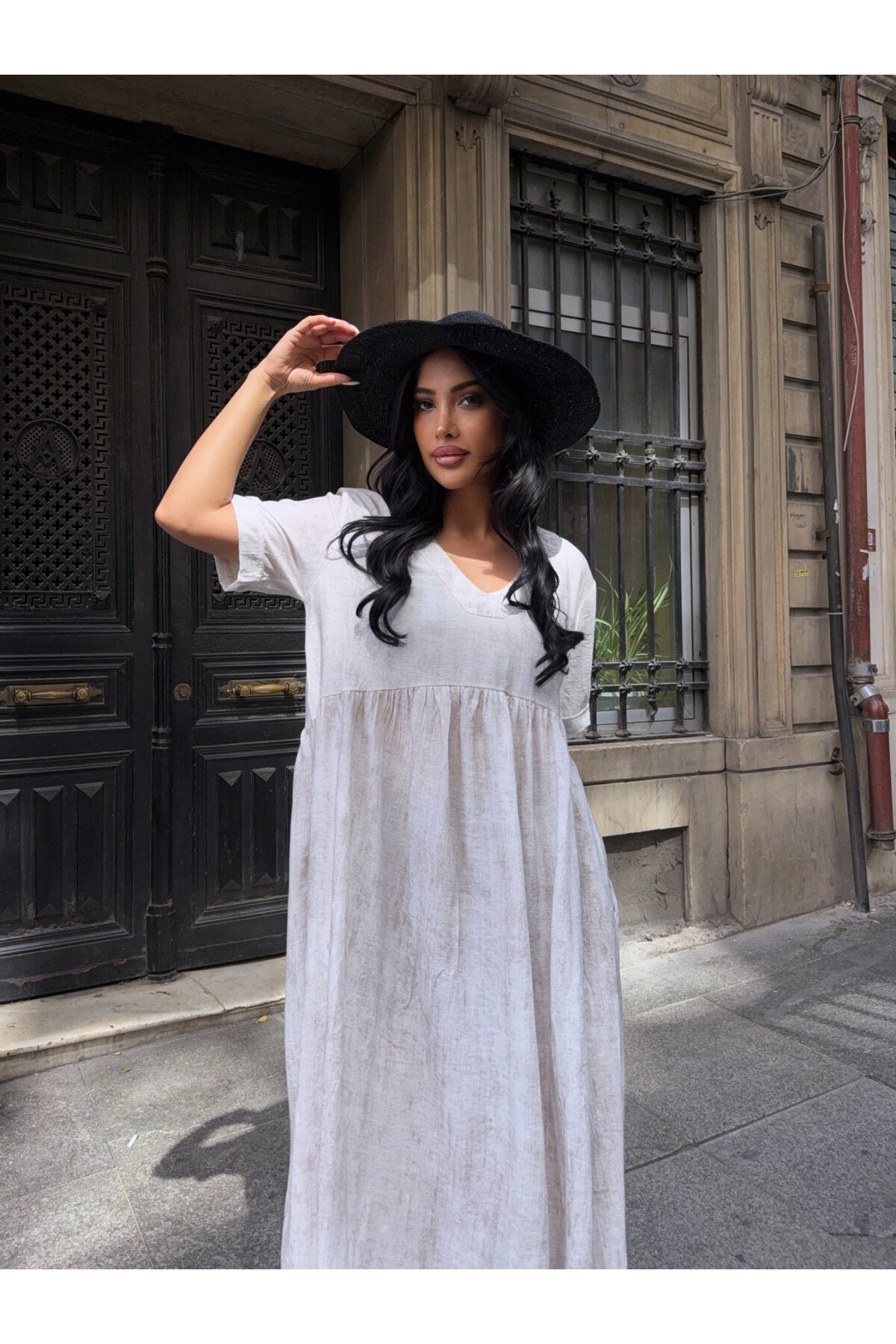 V Yaka Double Kol Siyah Salaş Elbise Ekru