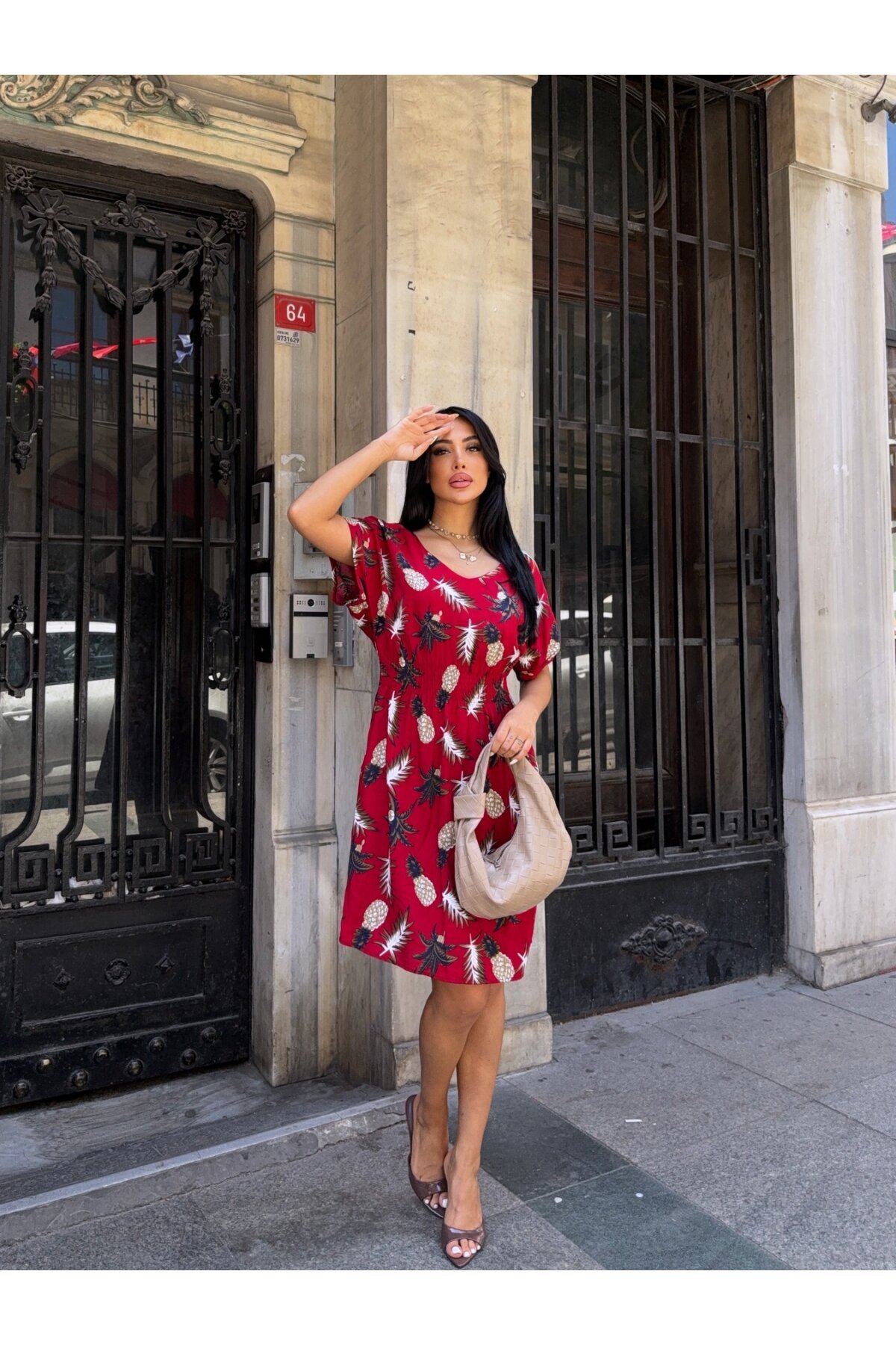 V Yaka Gipe Detaylı Desenli Bordo Viskon Elbise