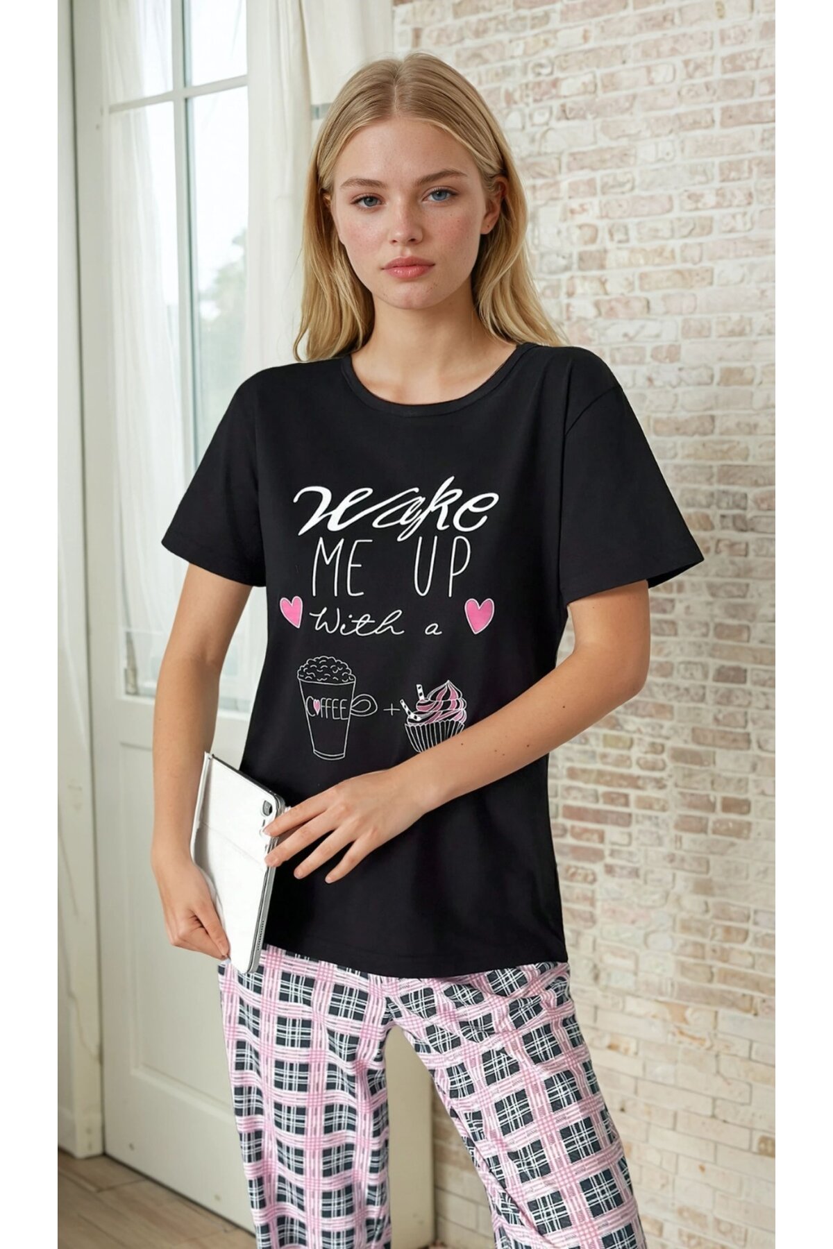 Wake Me Up Yazılı Kısa Kollu Kadın Pijama Takımı