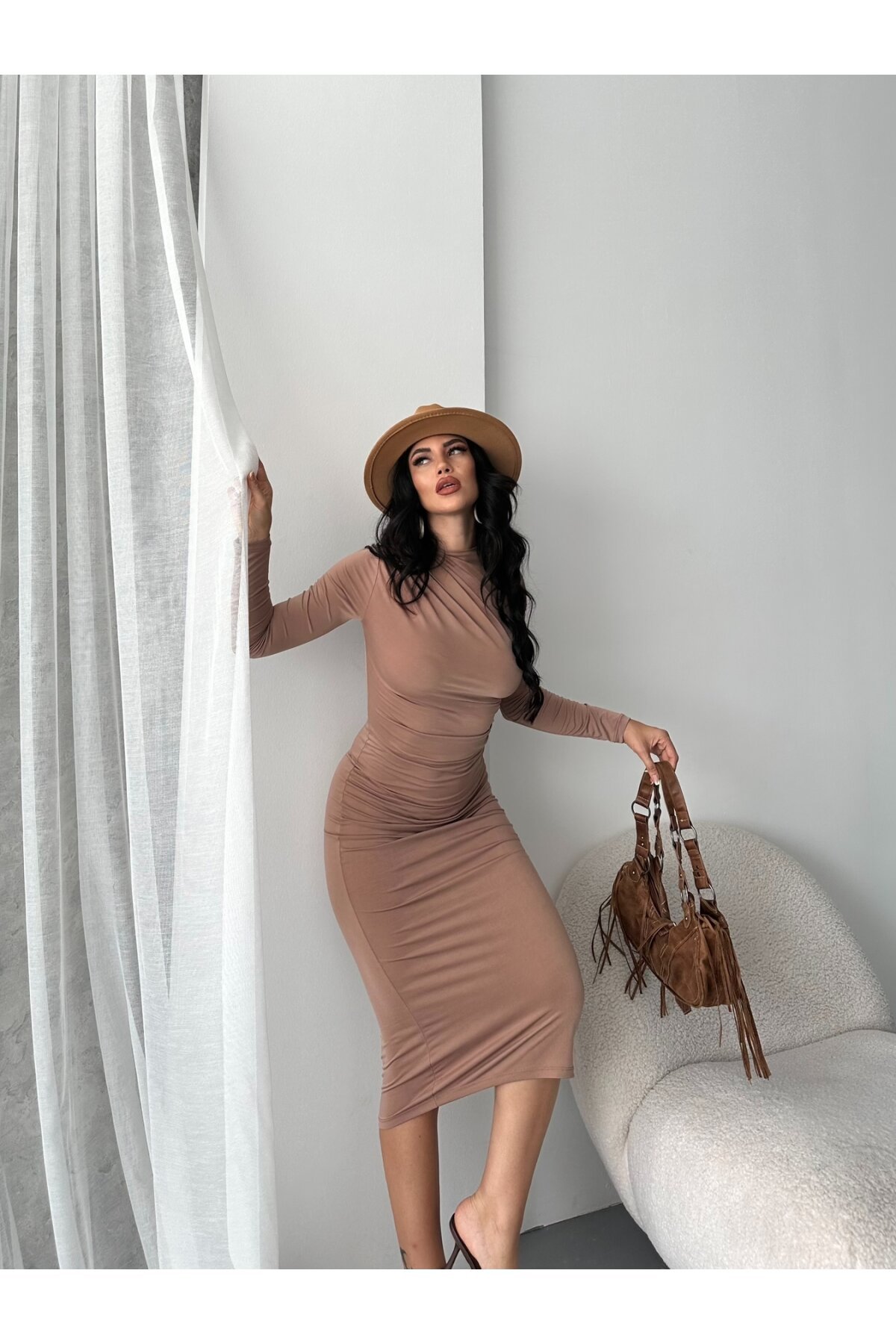 Yaka Detay Sandy Kumaş Elbise