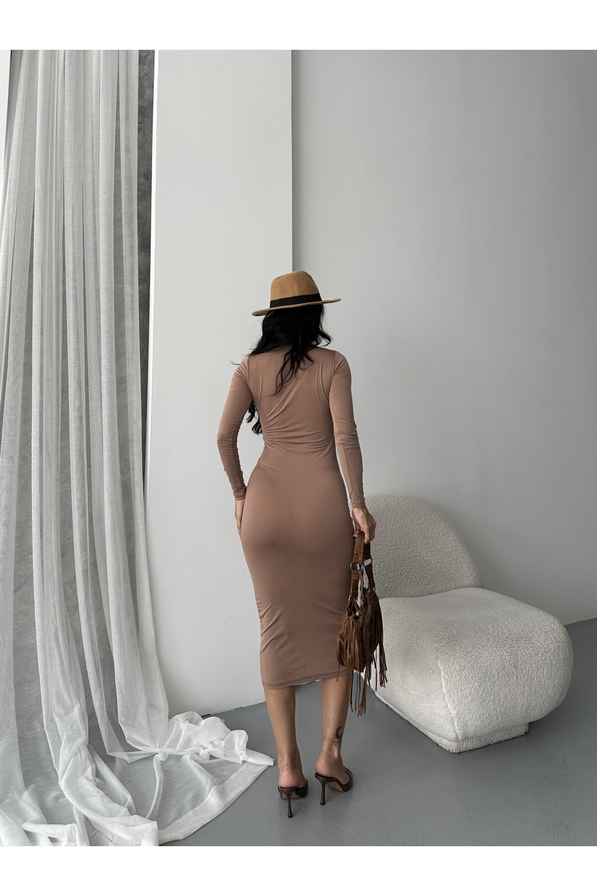 Yaka Detay Sandy Kumaş Elbise